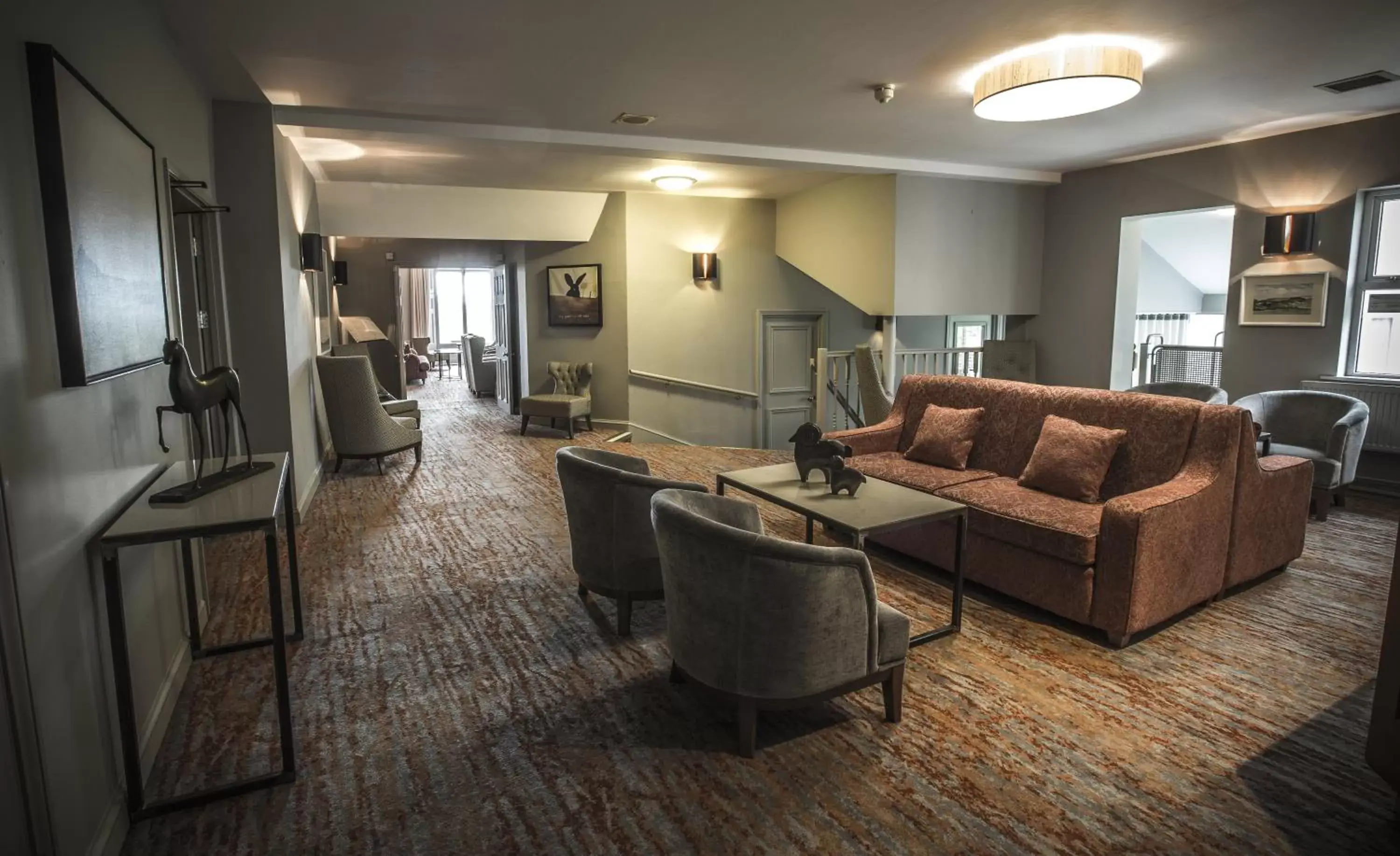 Lounge or bar, Seating Area in Mercure Bristol North The Grange Hotel