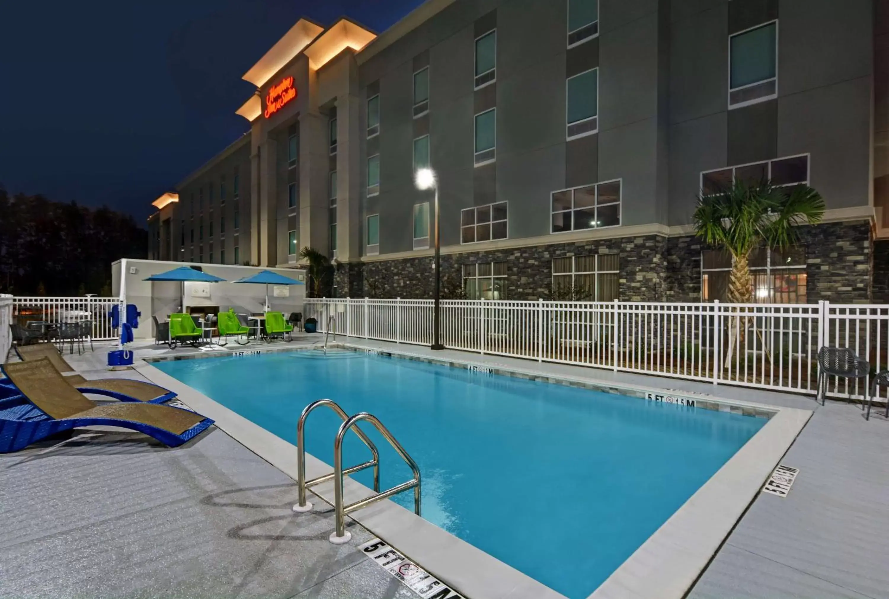 Pool view, Swimming Pool in Hampton Inn And Suites Macclenny I-10