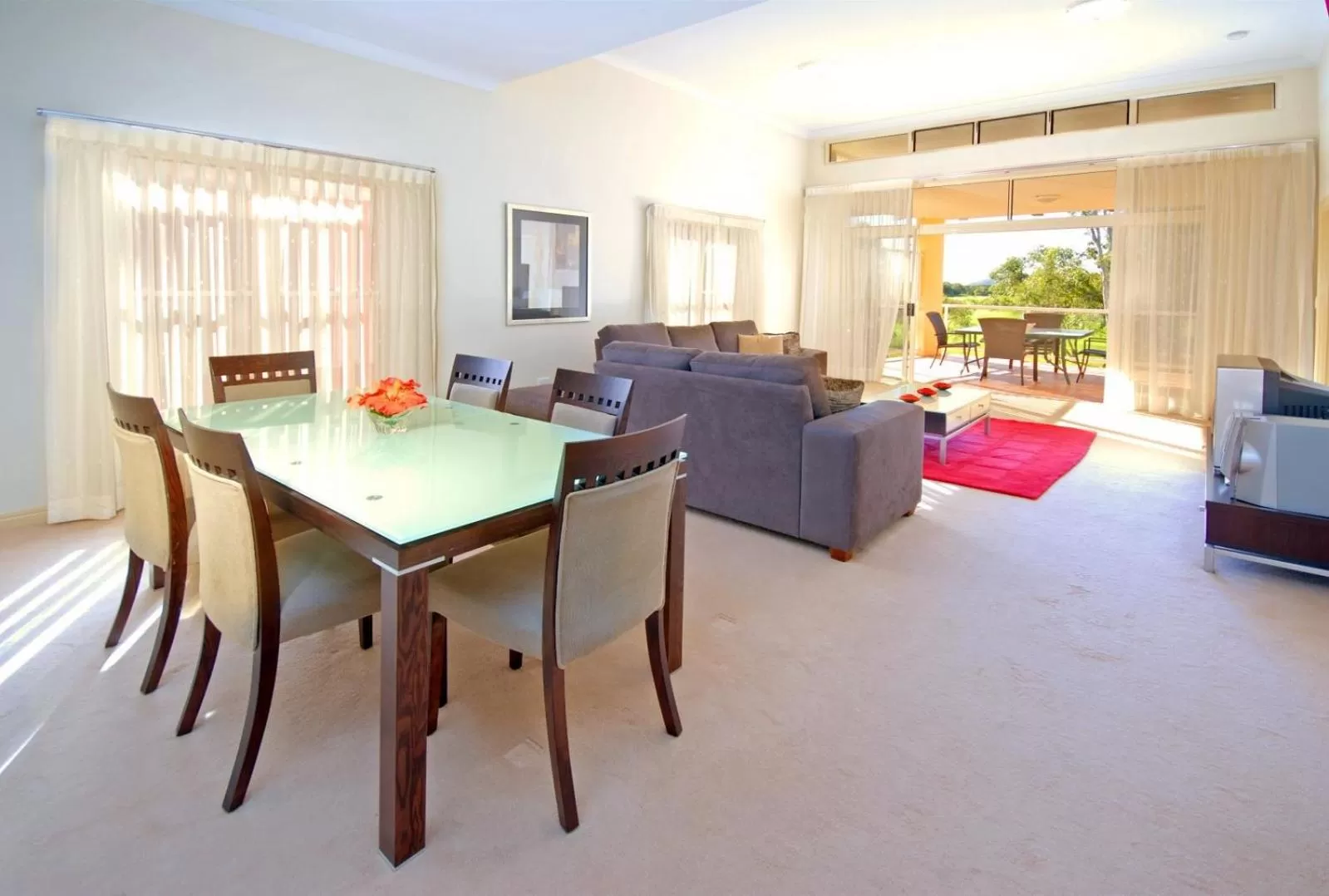 Living room, Dining Area in Magnolia Lane Apartments