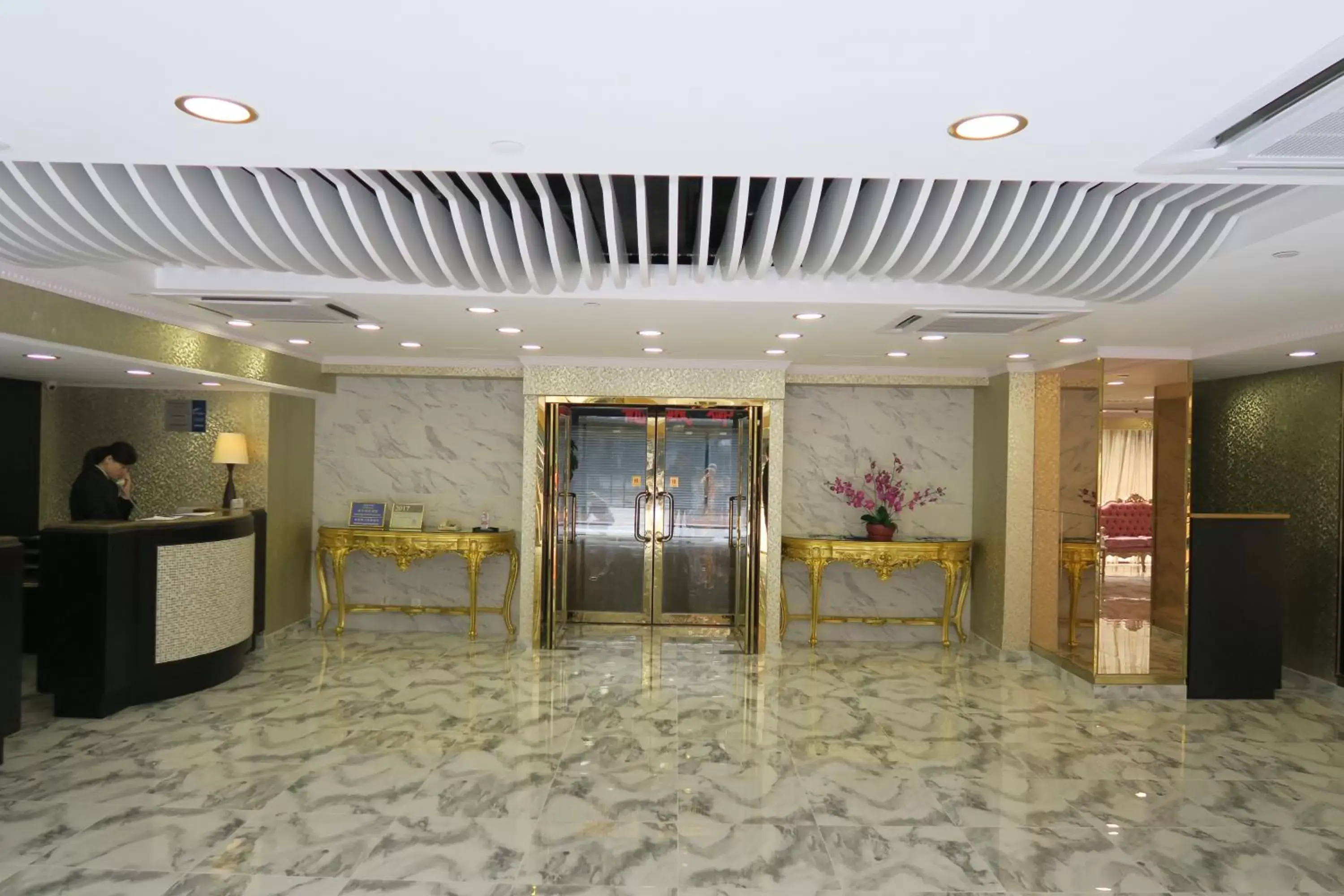 Lobby or reception in Best Western Plus Tsim Sha Tsui Lobby or reception in Best Western Plus Tsim Sha Tsui