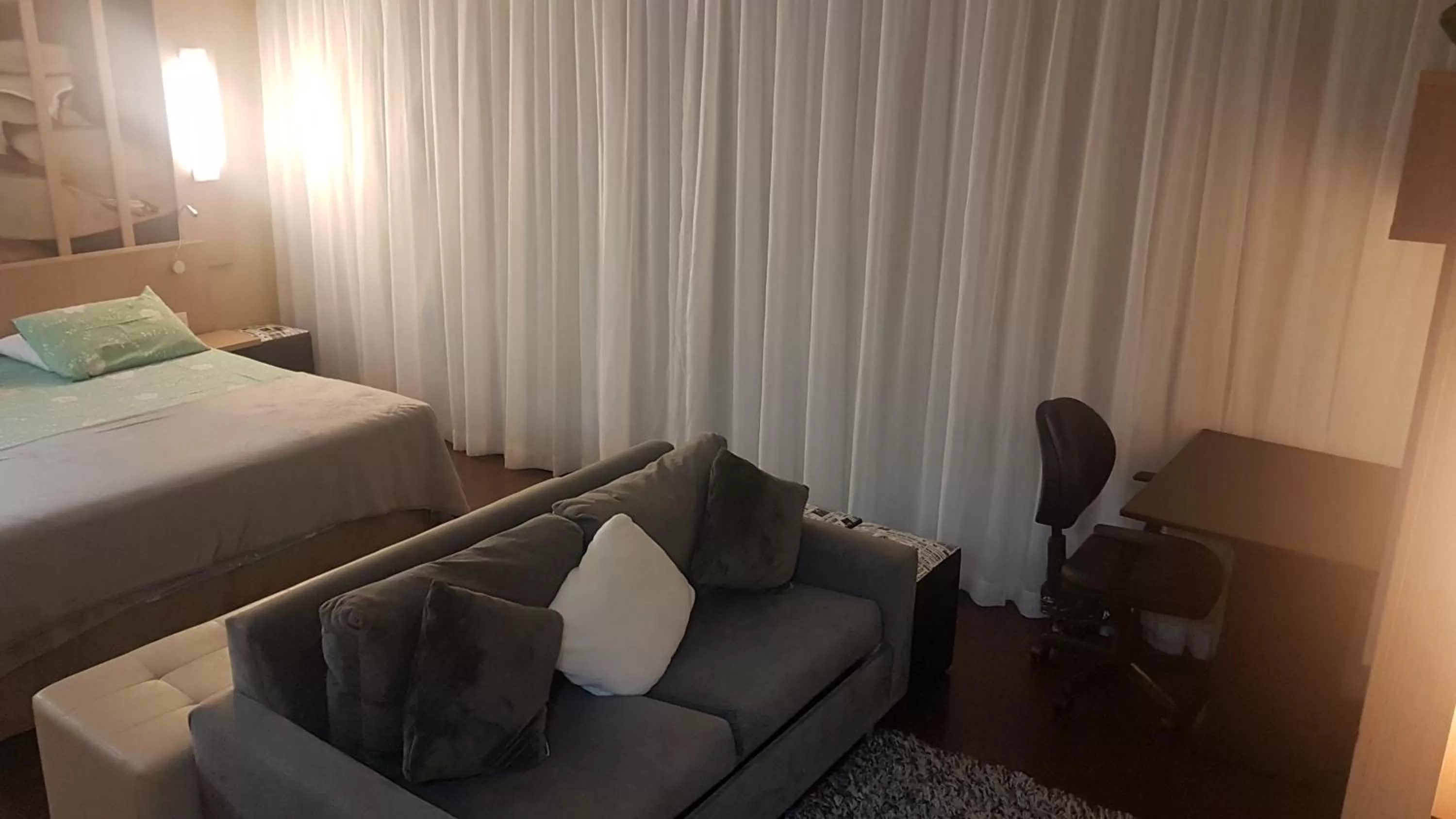 Communal lounge/ TV room, Seating Area in Flat Manaus