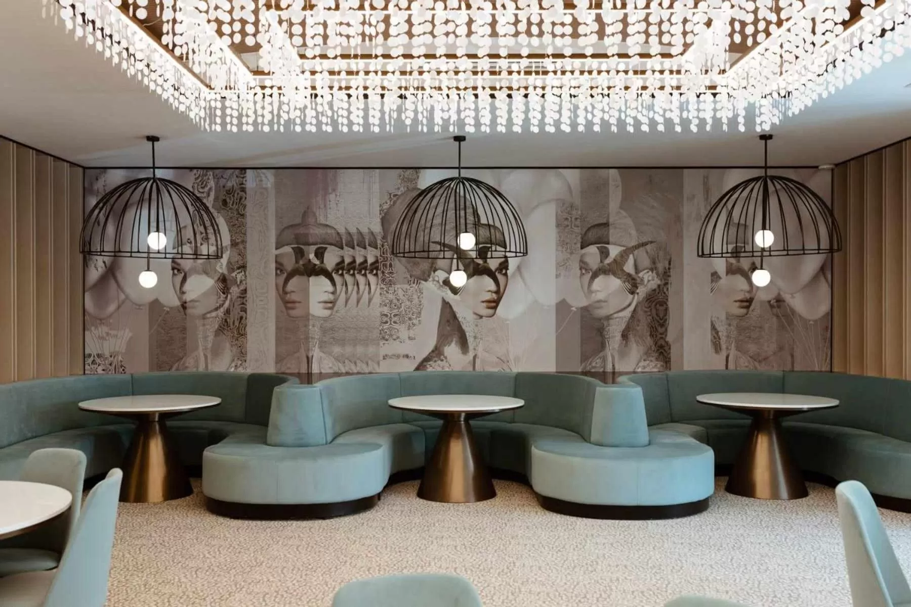 Seating area in Hotel Savior