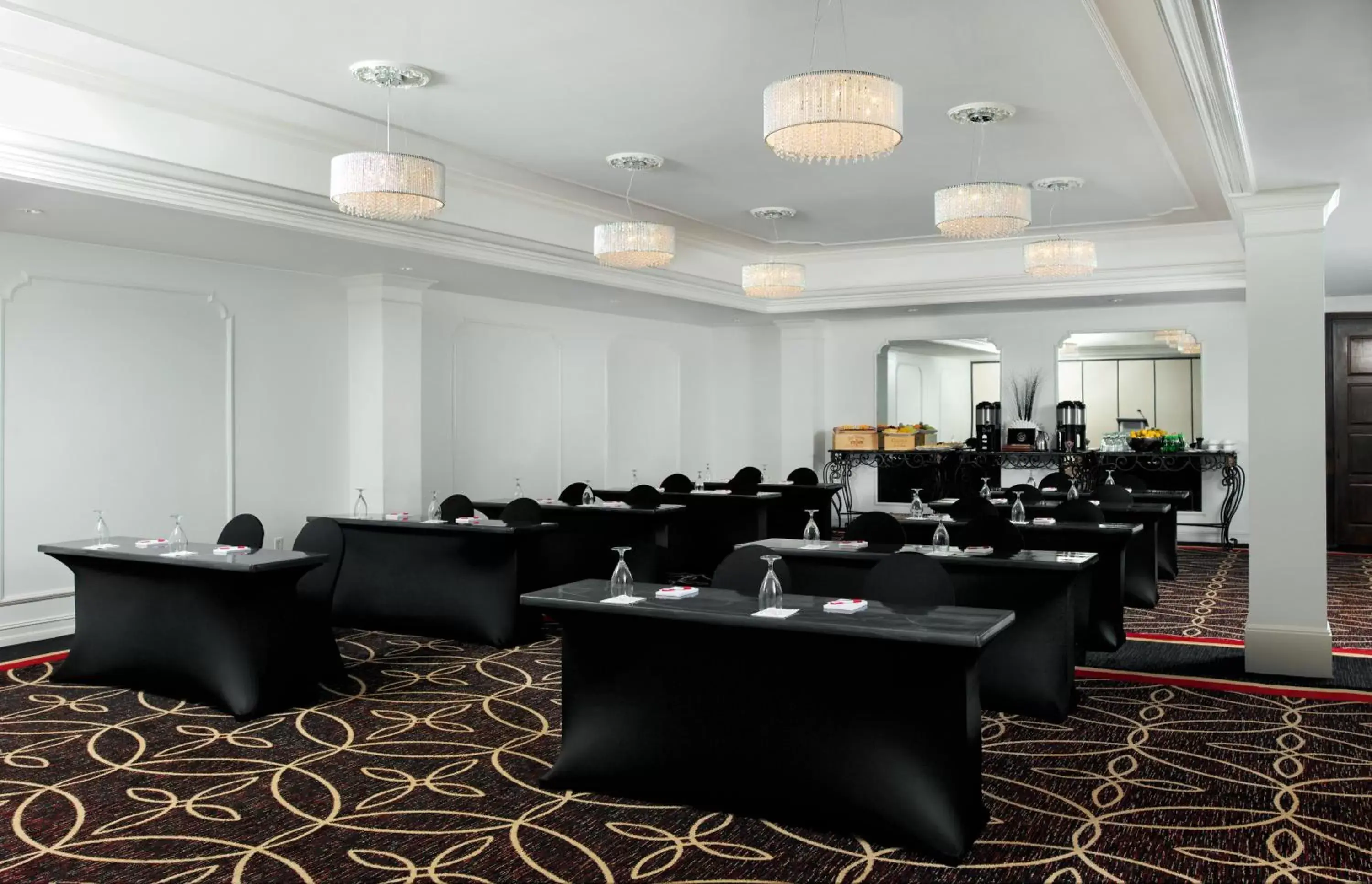 Banquet/Function facilities in Inn On Fifth