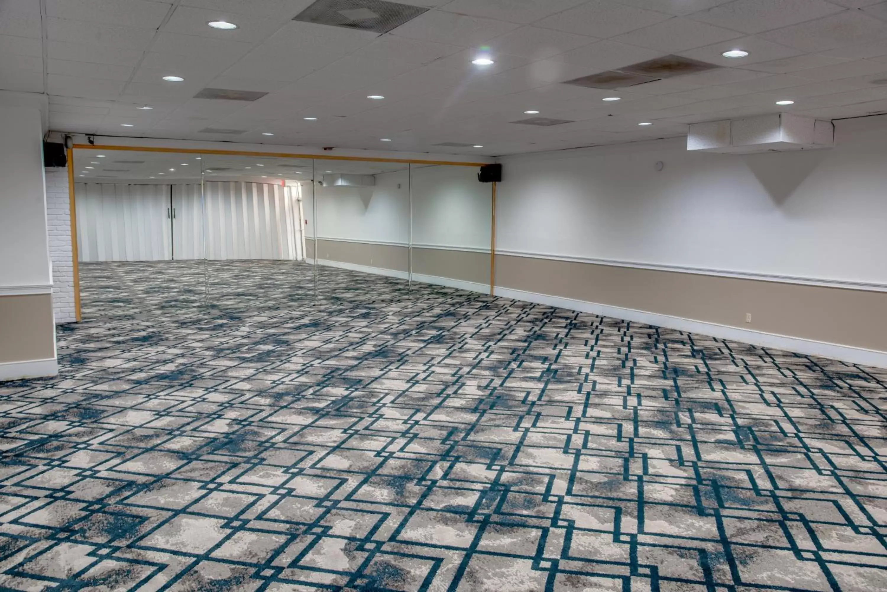 Banquet/Function facilities in Days Inn by Wyndham St. Petersburg / Tampa Bay Area