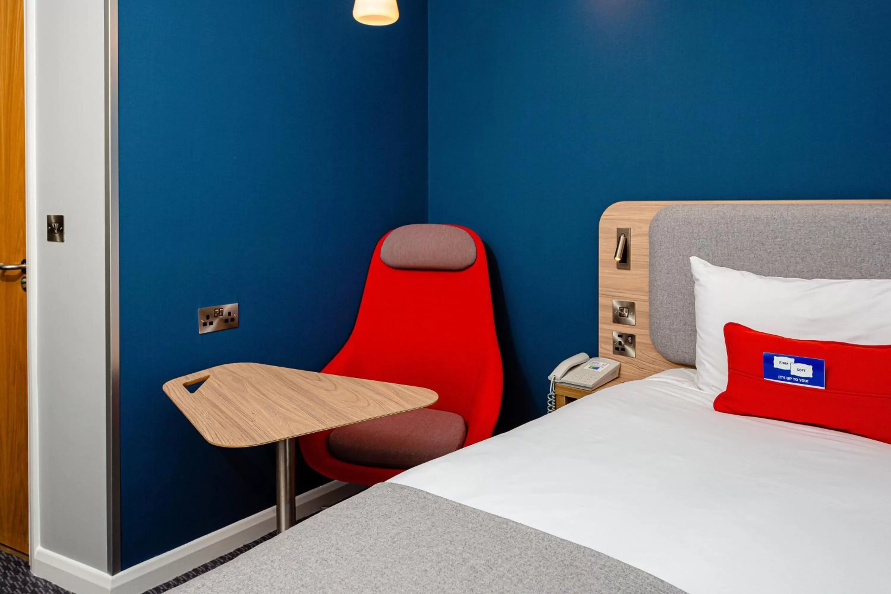 Photo of the whole room, Bed in Holiday Inn Express Canterbury by IHG