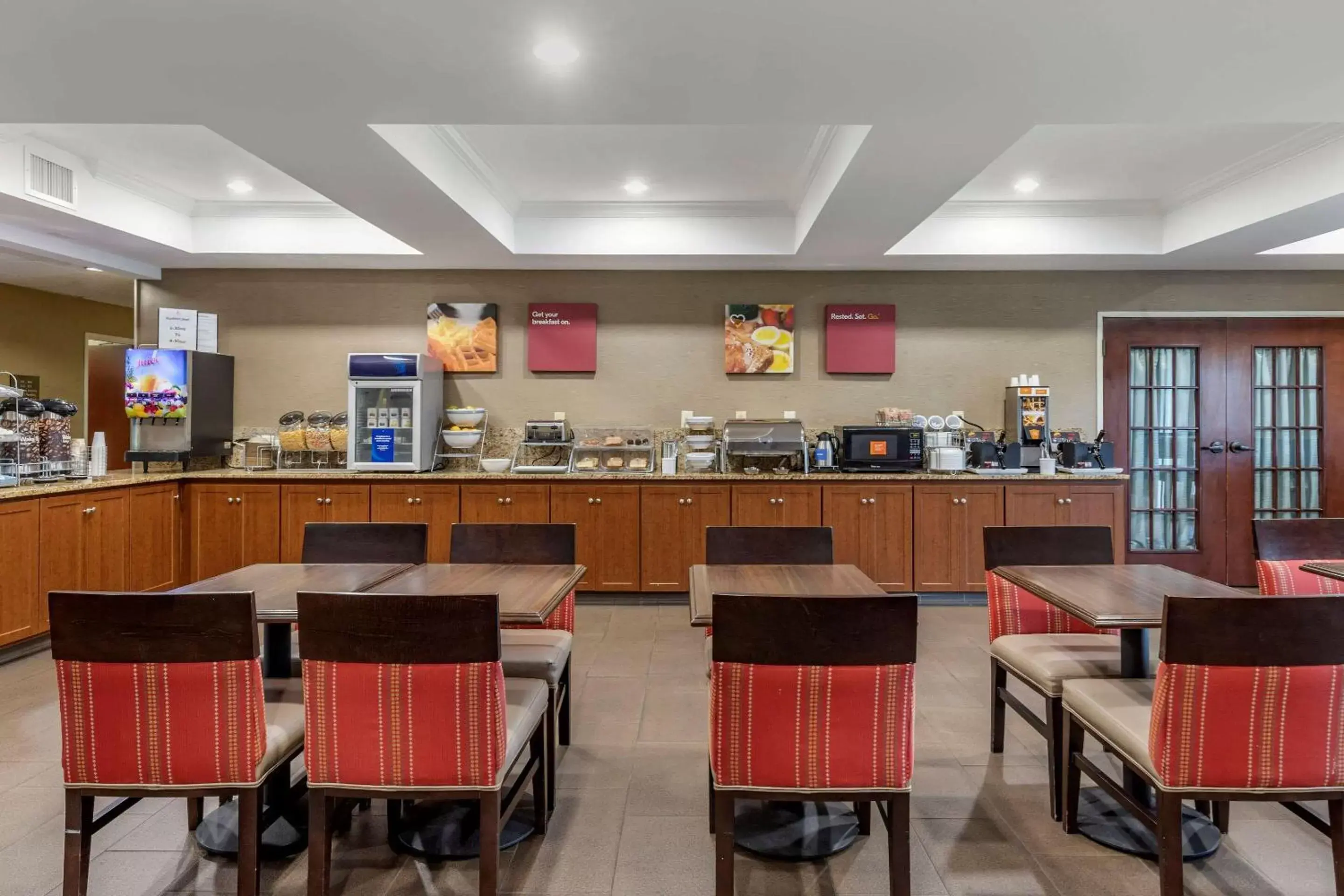 Breakfast, Restaurant/Places to Eat in Comfort Suites Myrtle Beach Central