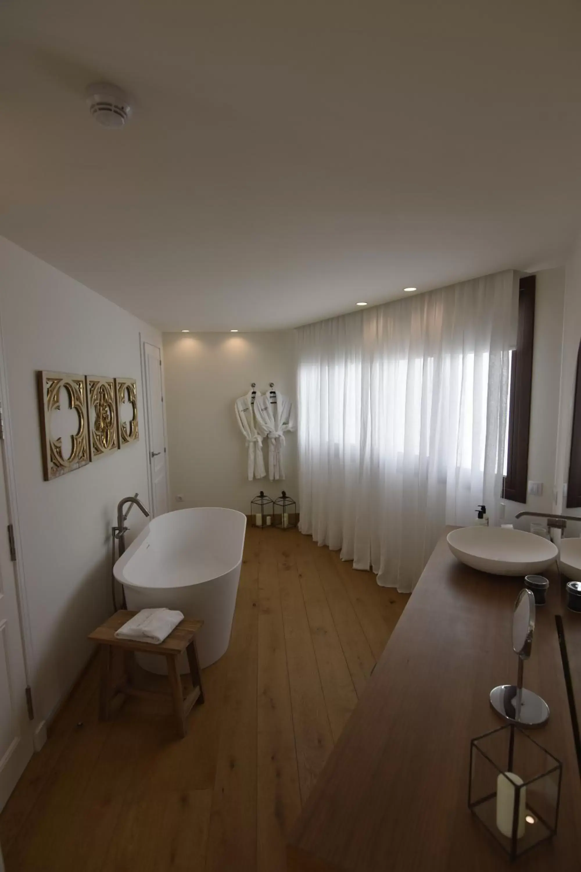 Bath, Bathroom in La Ermita Suites - Único Hotel Monumento de Córdoba