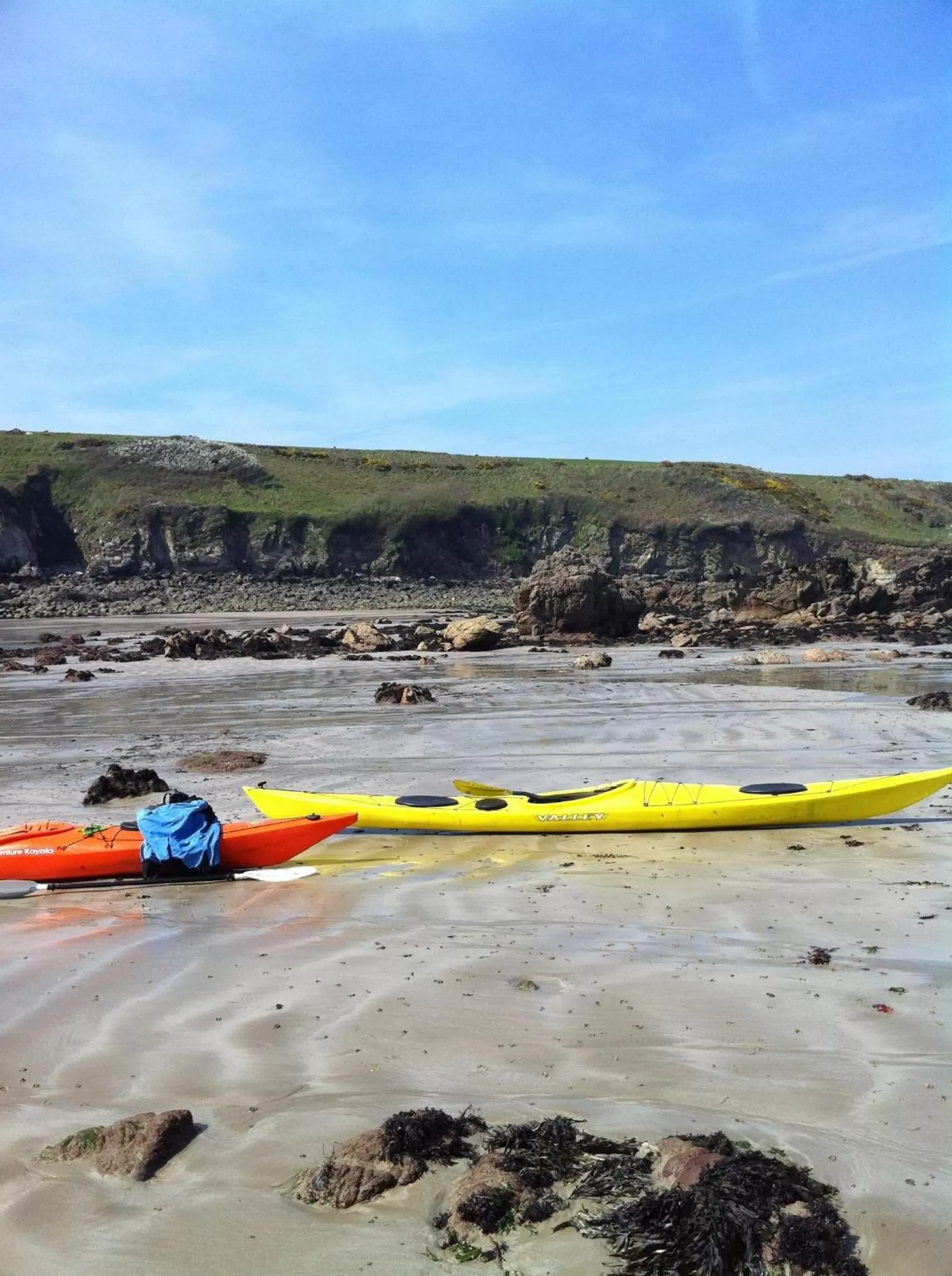 Day in Ramsey House - Luxury Licensed B&B - Parking and Guest Lounge