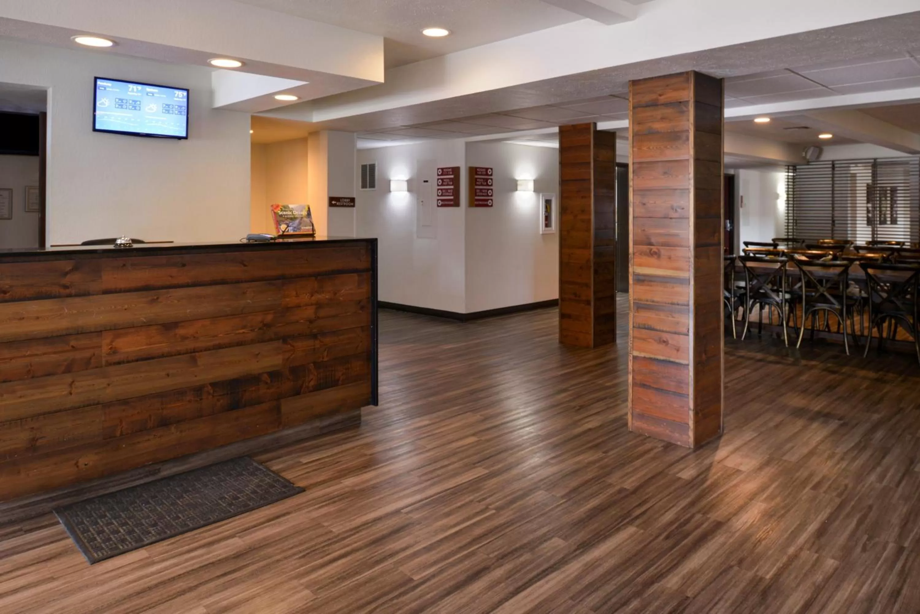 Lobby or reception in Hotel Ruby Sandpoint