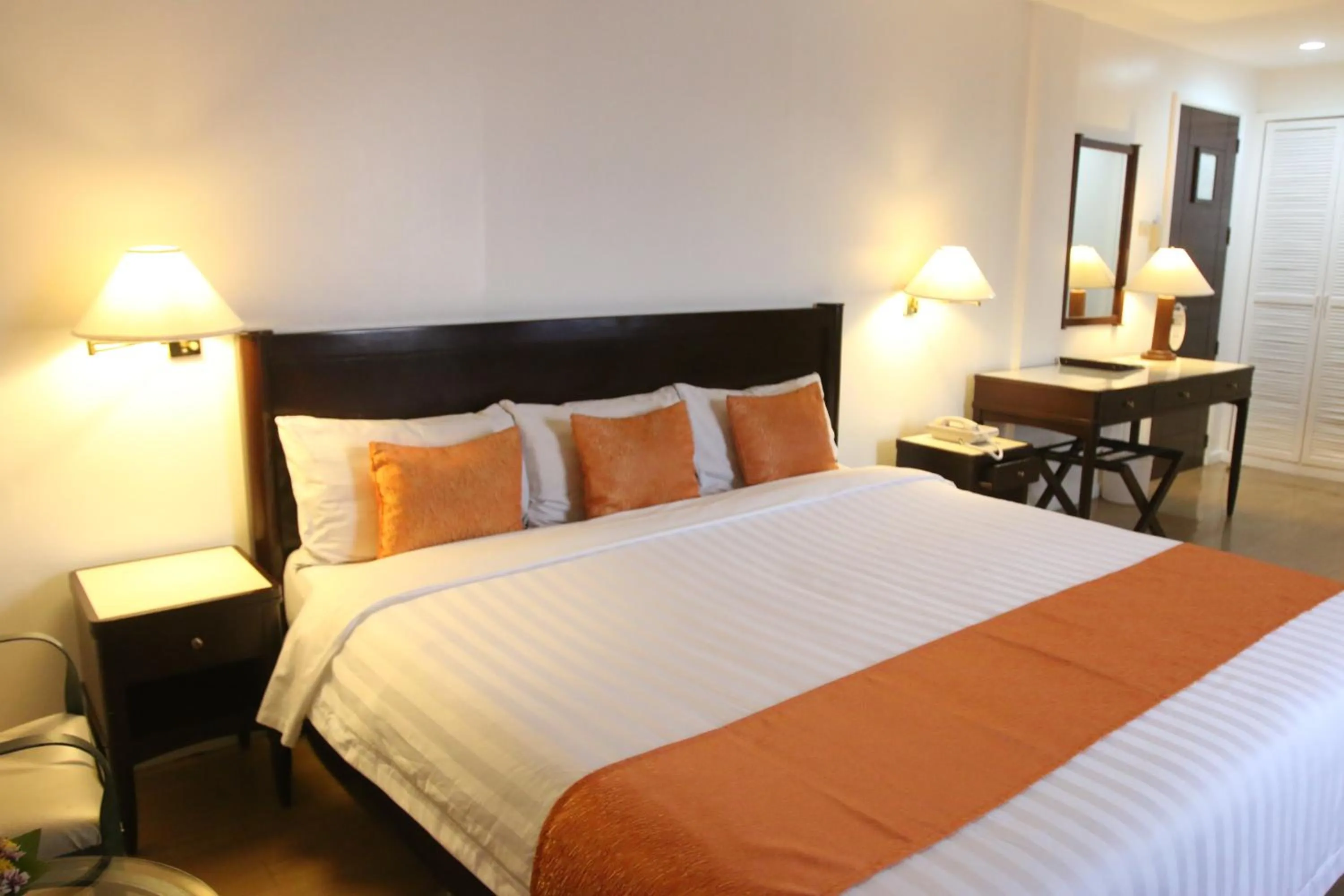 Bed in Harbor Town Hotel