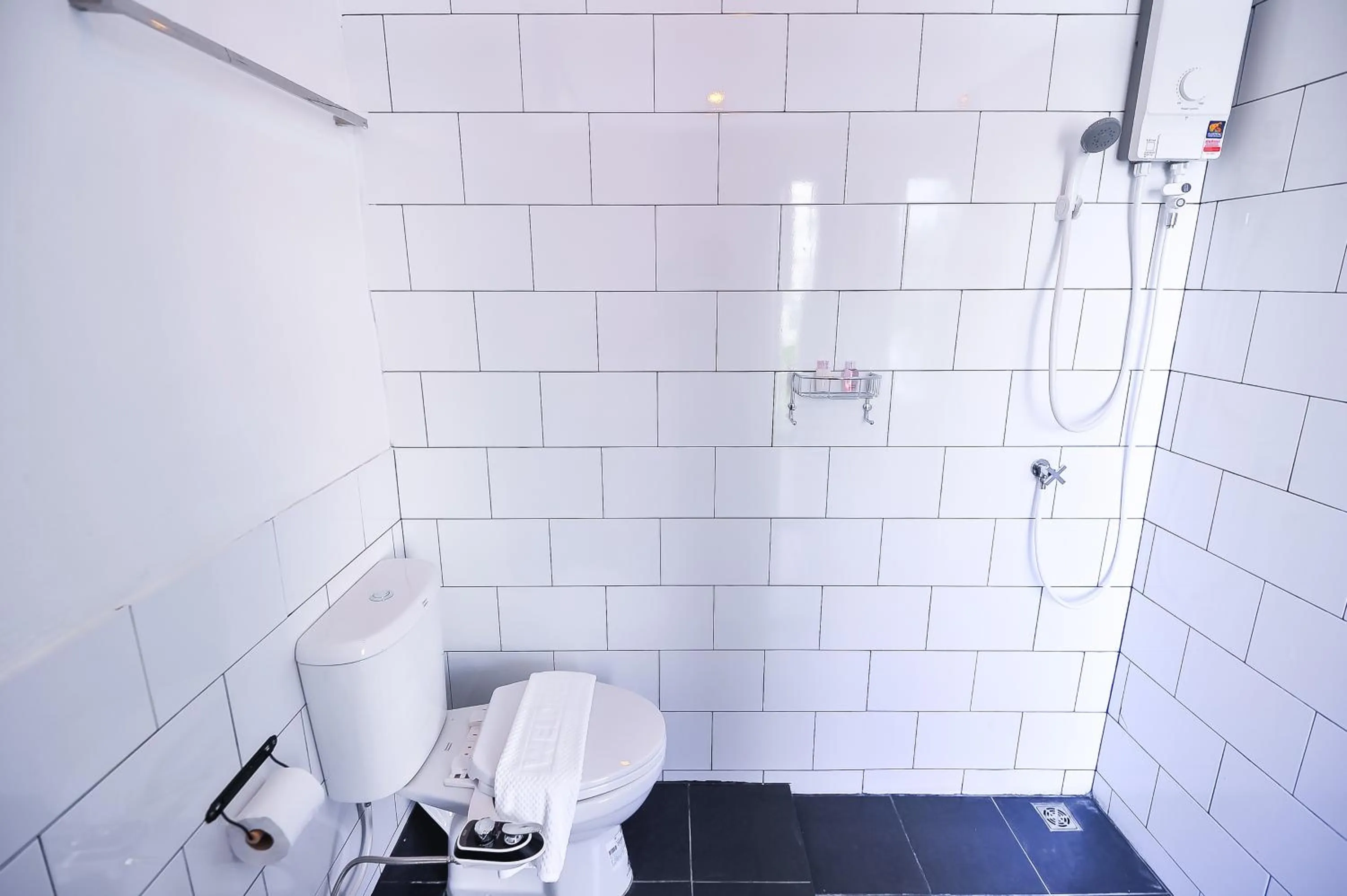 Shower in Glur Phuket Patong Beach