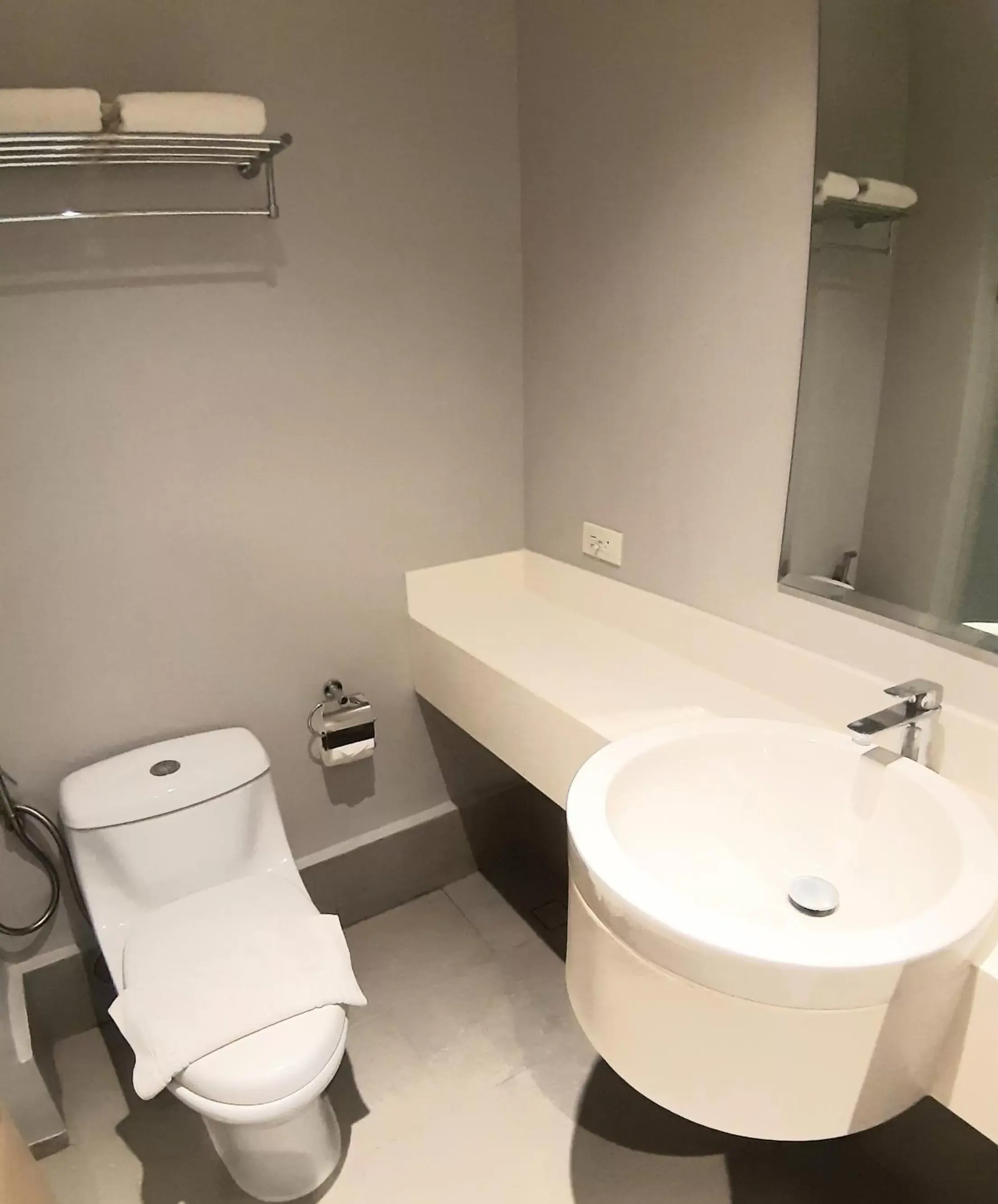 Toilet, Bathroom in Go Hotels Bacolod