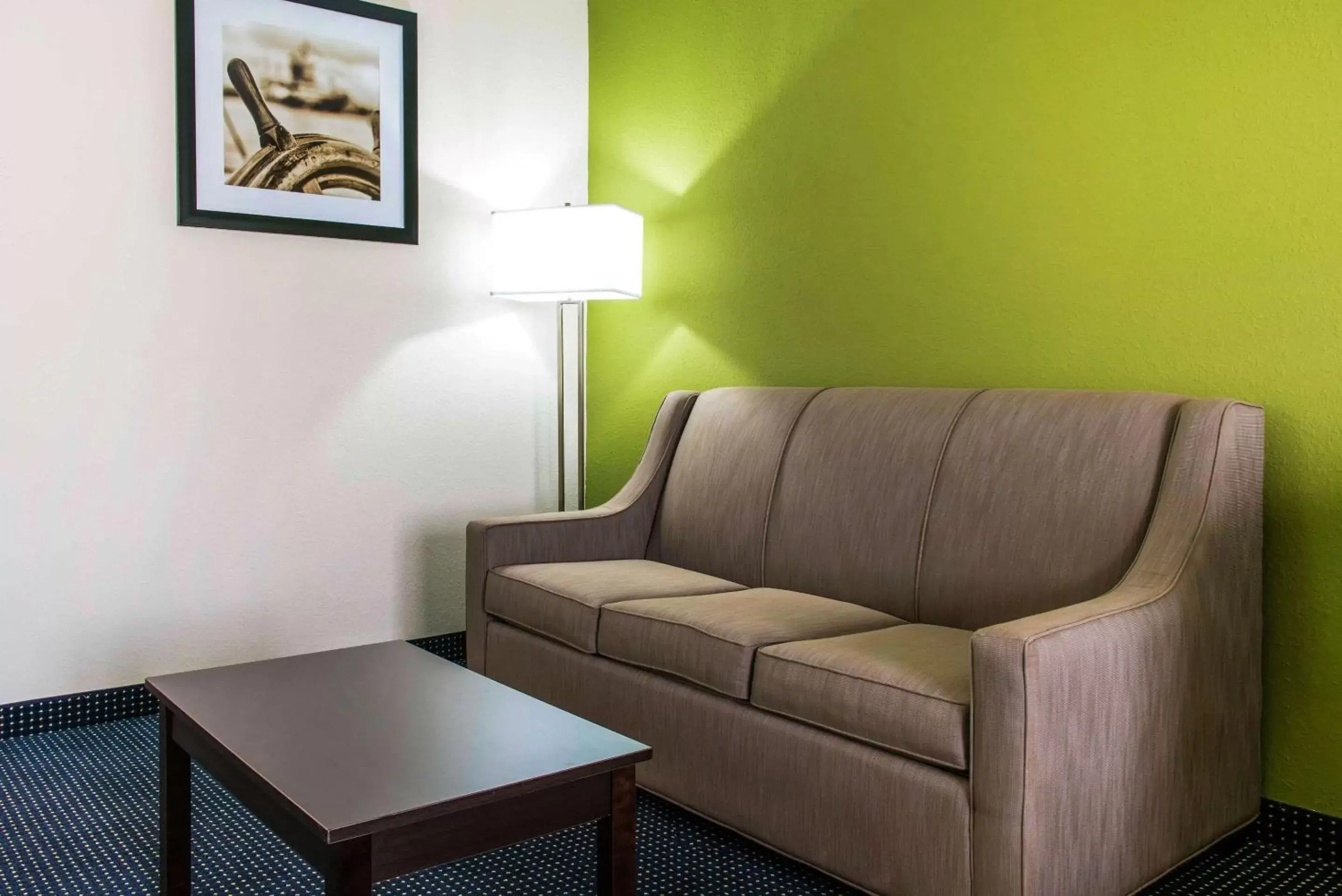 Photo of the whole room, Seating Area in Quality Inn & Suites Anderson I-69
