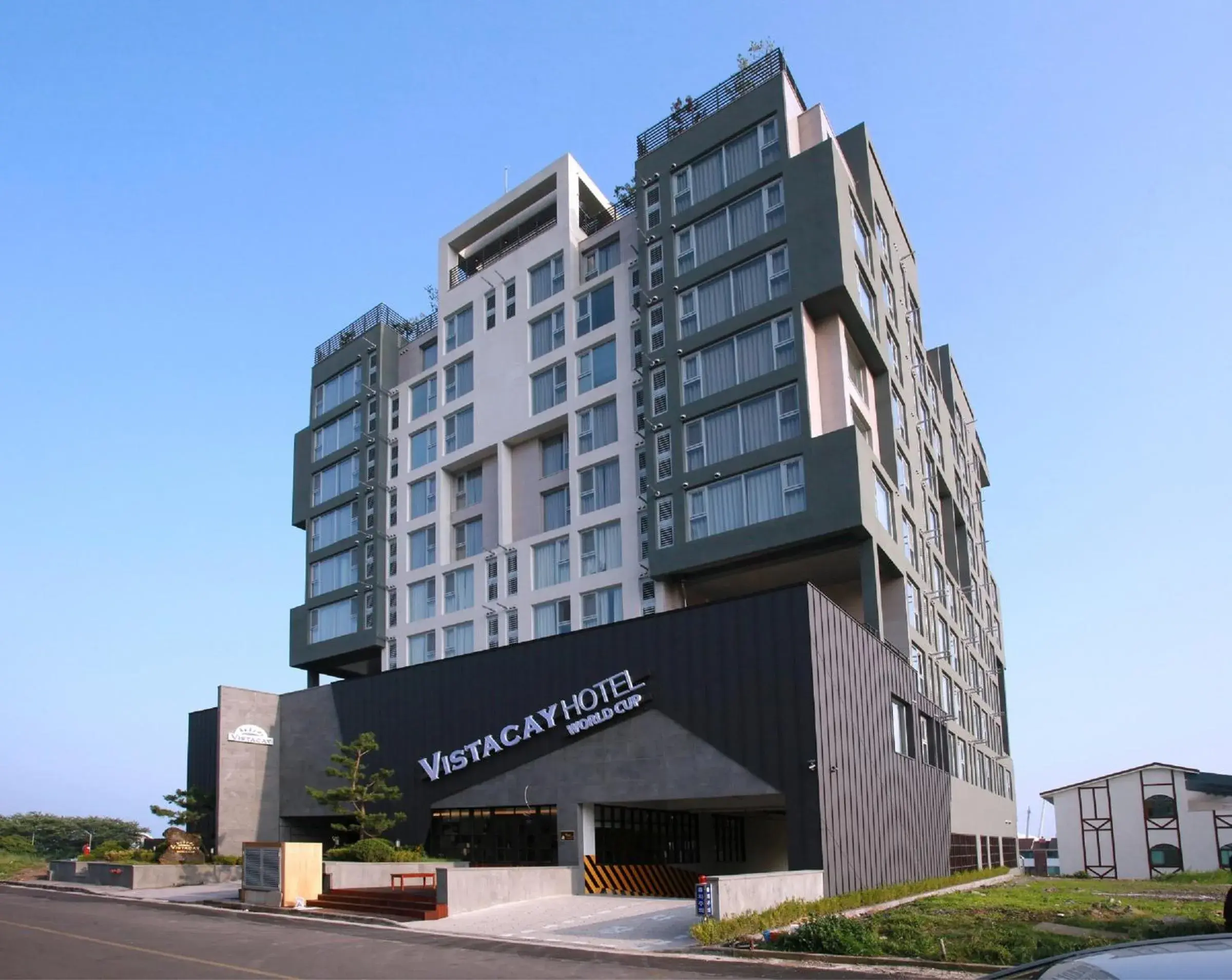 Facade/entrance, Property Building in Vistacay Hotel World Cup