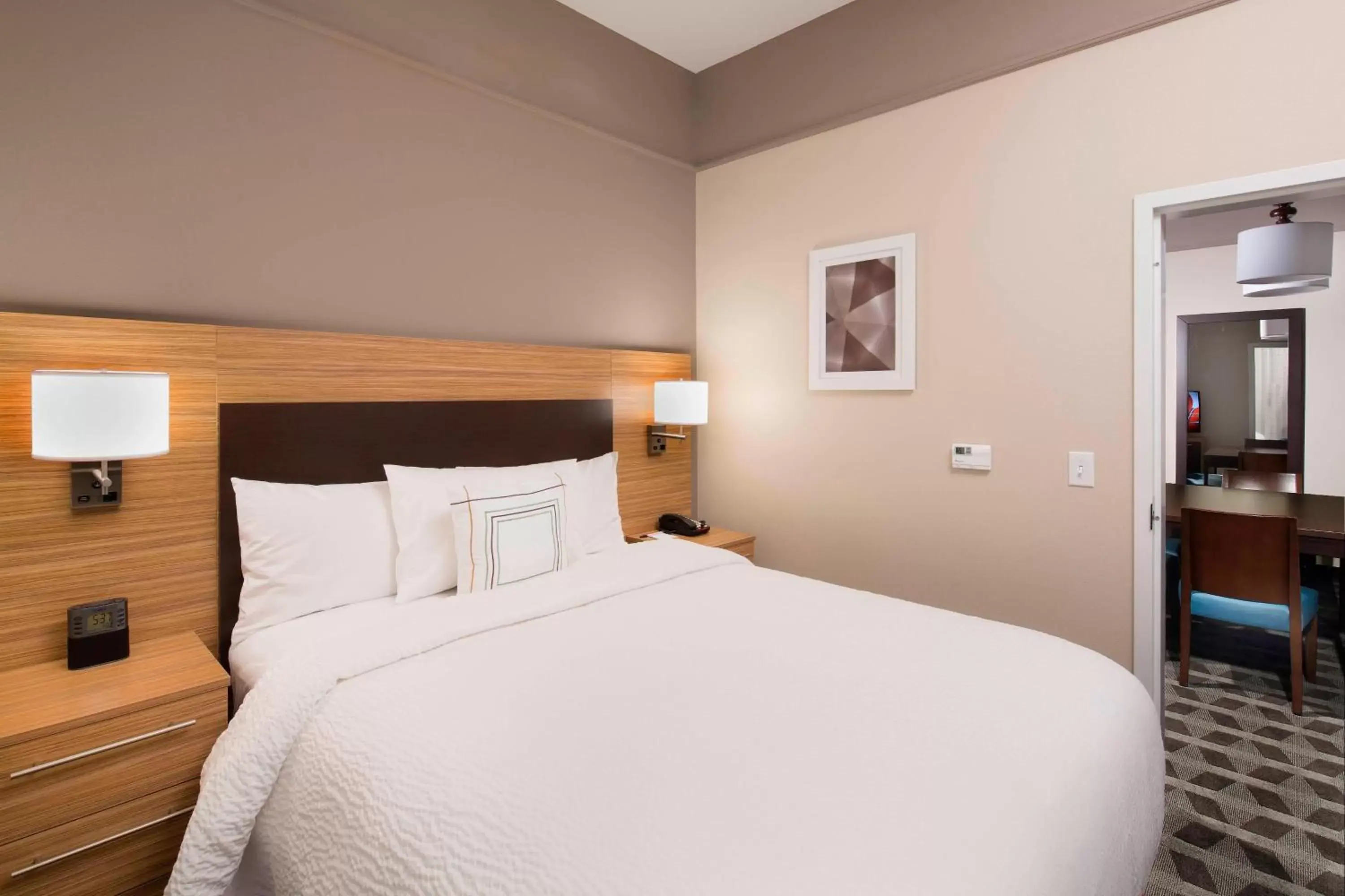 Bedroom, Bed in TownePlace Suites by Marriott Swedesboro Logan Township