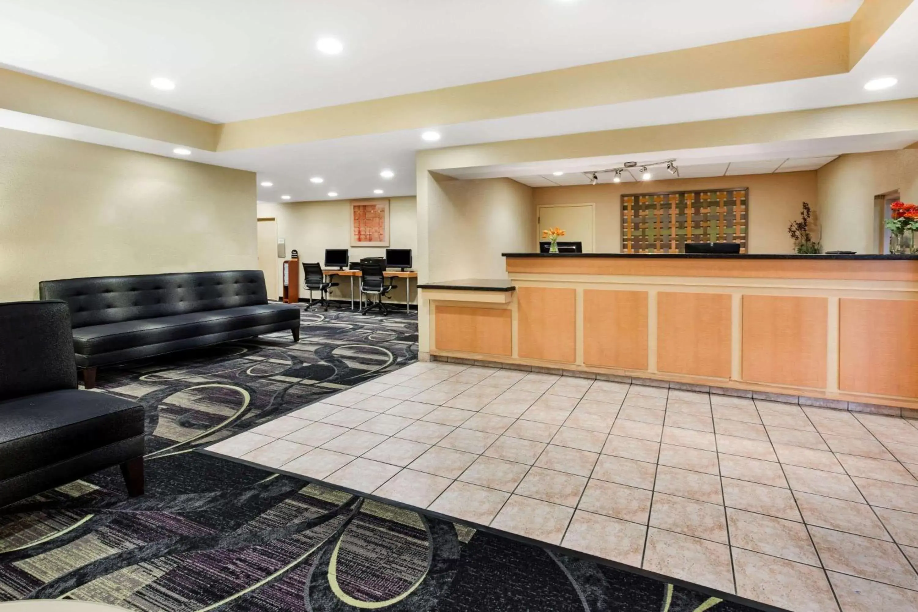 Lobby or reception in La Quinta by Wyndham Fort Lauderdale Pompano Beach Lobby or reception in La Quinta by Wyndham Fort Lauderdale Pompano Beach