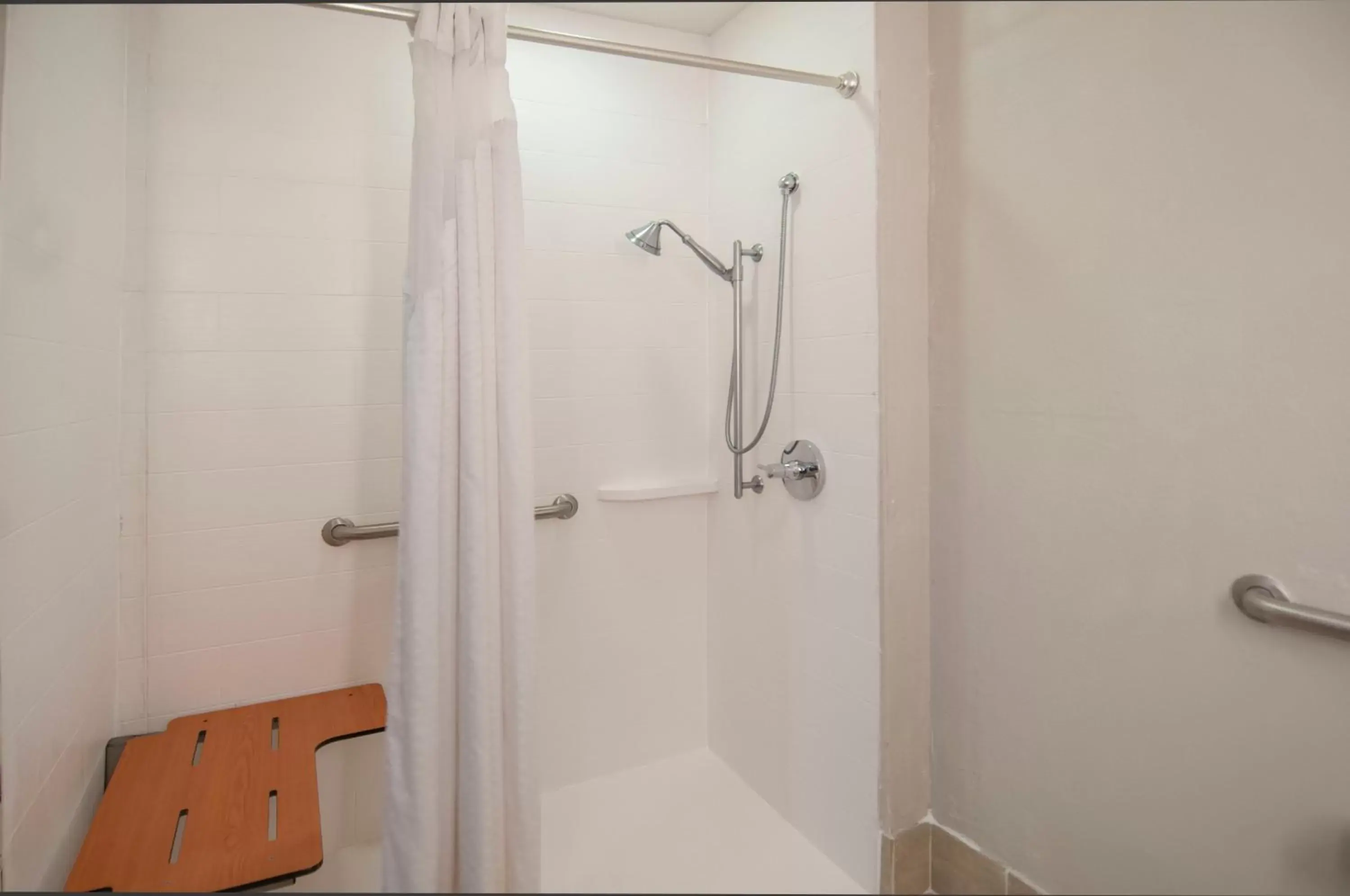 Photo of the whole room, Bathroom in Holiday Inn Express Hotel & Suites Biloxi- Ocean Springs, an IHG Hotel