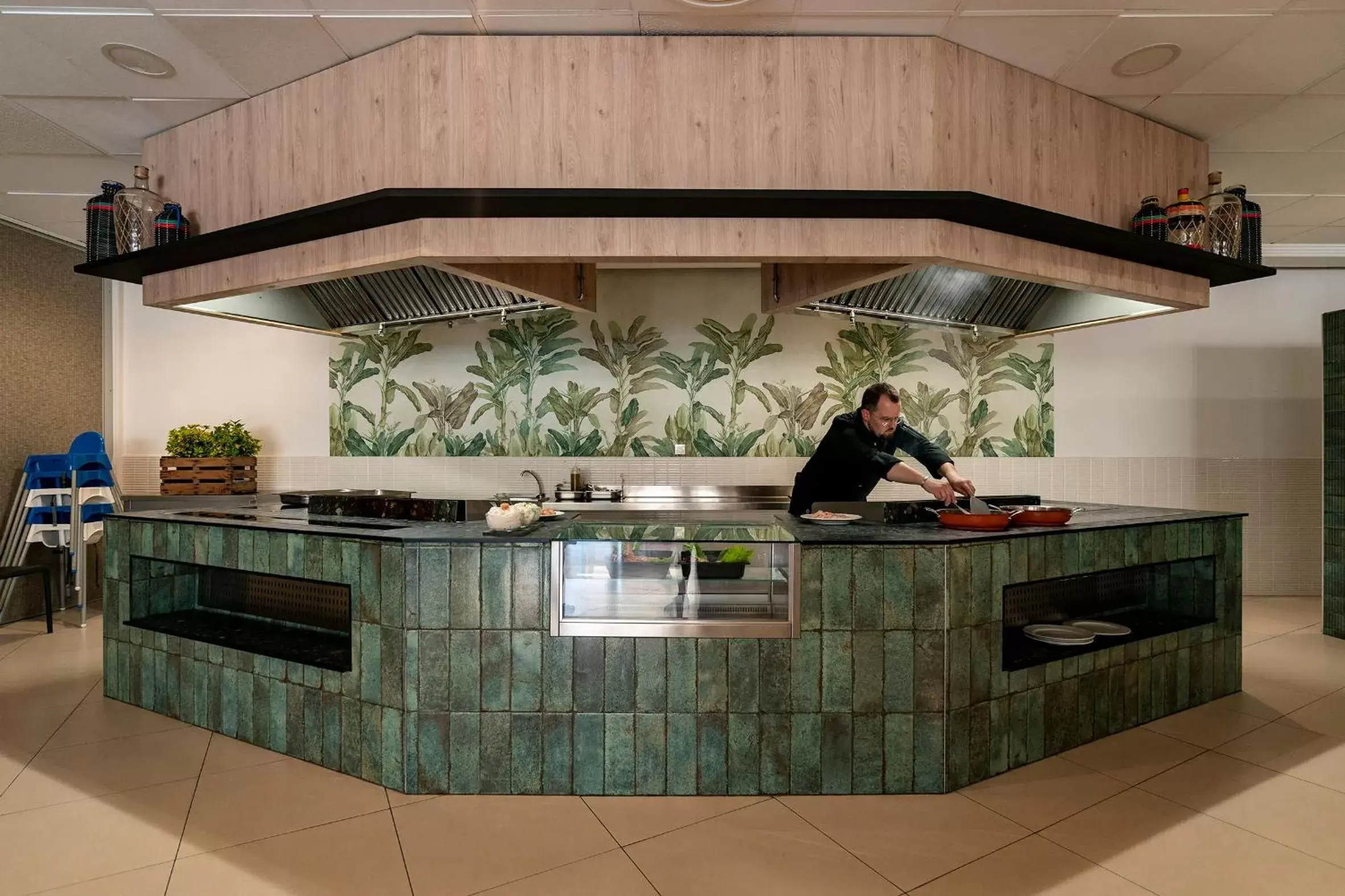 Restaurant/places to eat in Intelier Orange Restaurant/places to eat in Intelier Orange