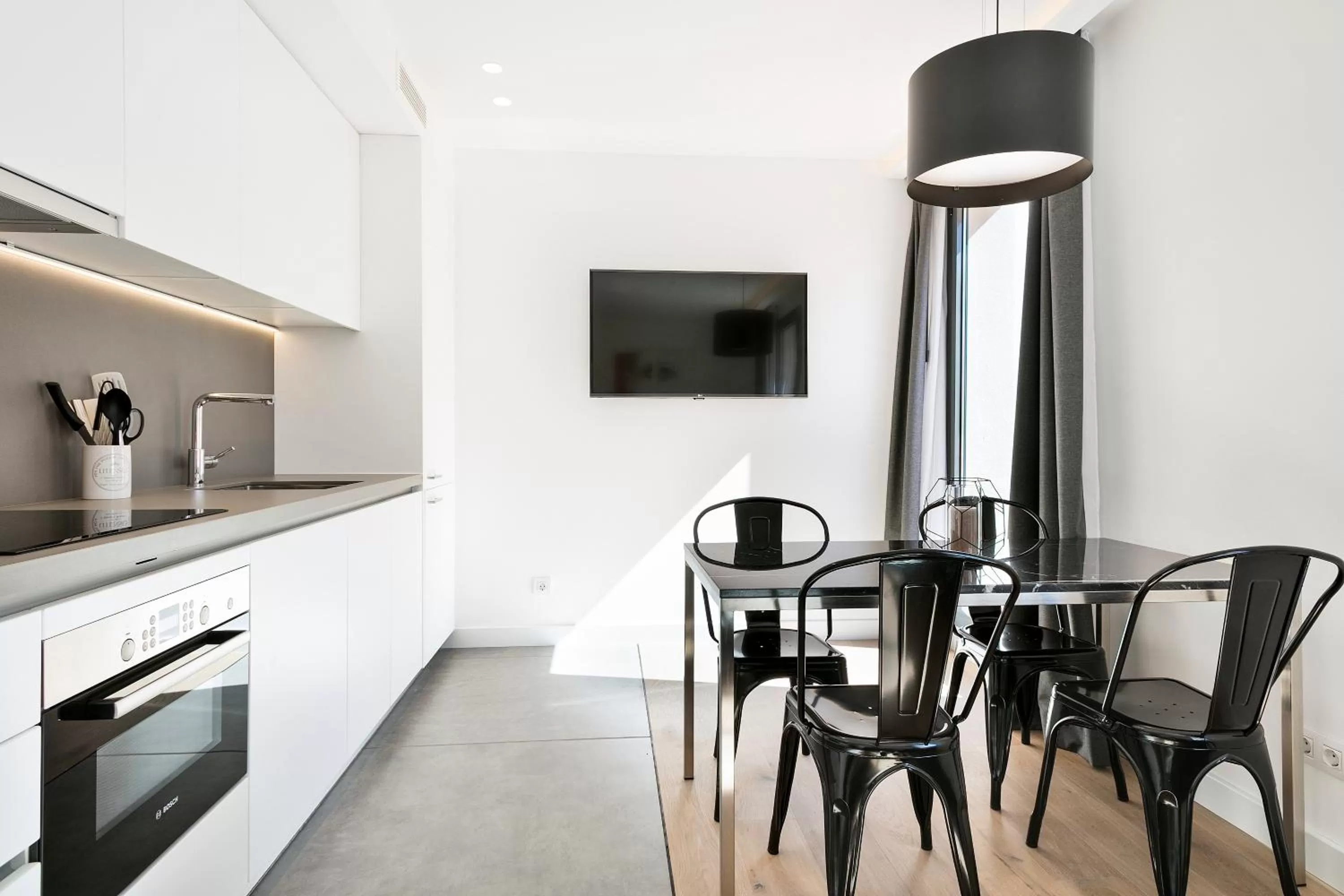 TV and multimedia in Murmuri Residence Mercader