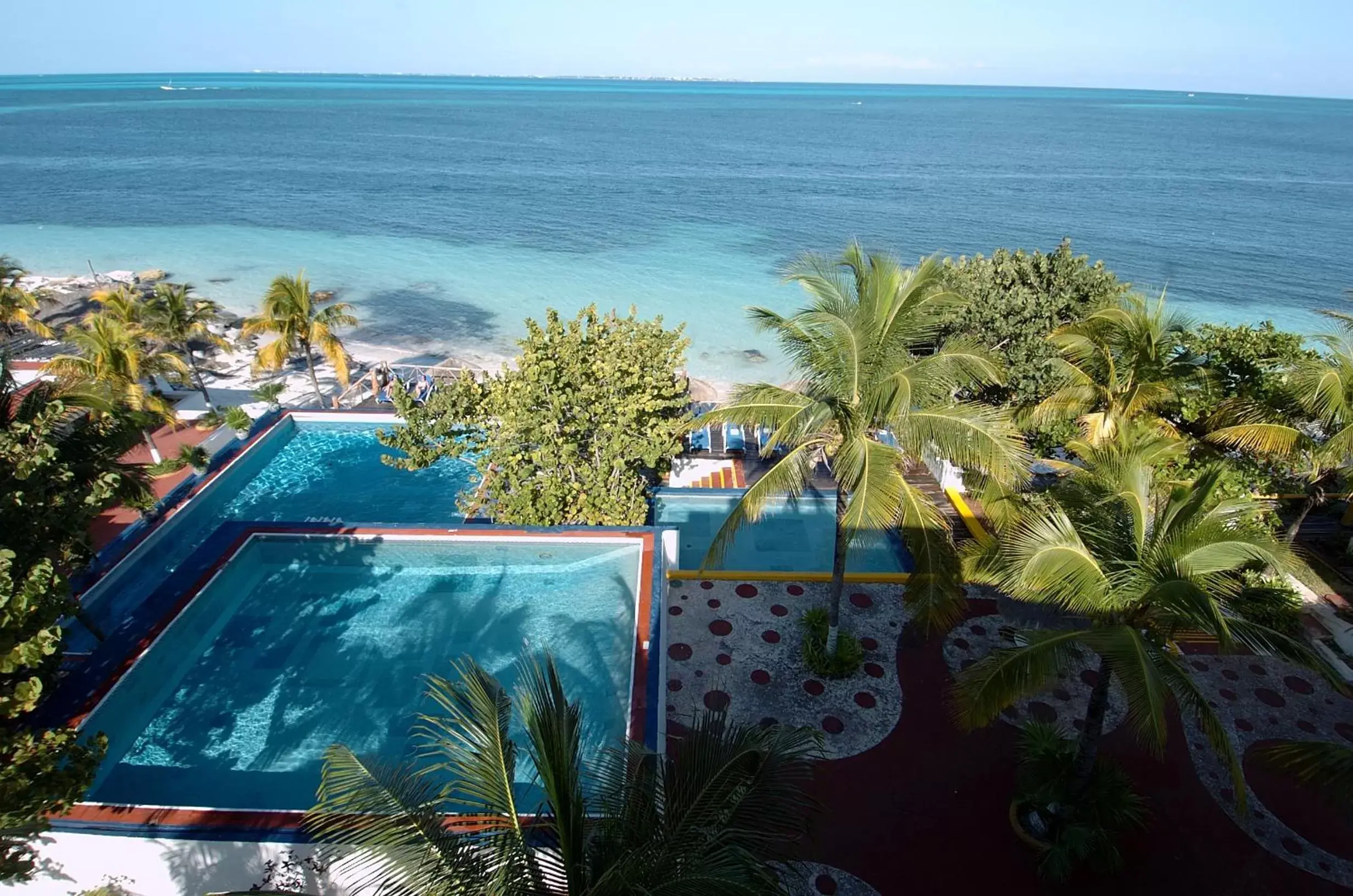Pool View in Hotel Maya Caribe Faranda Cancún
