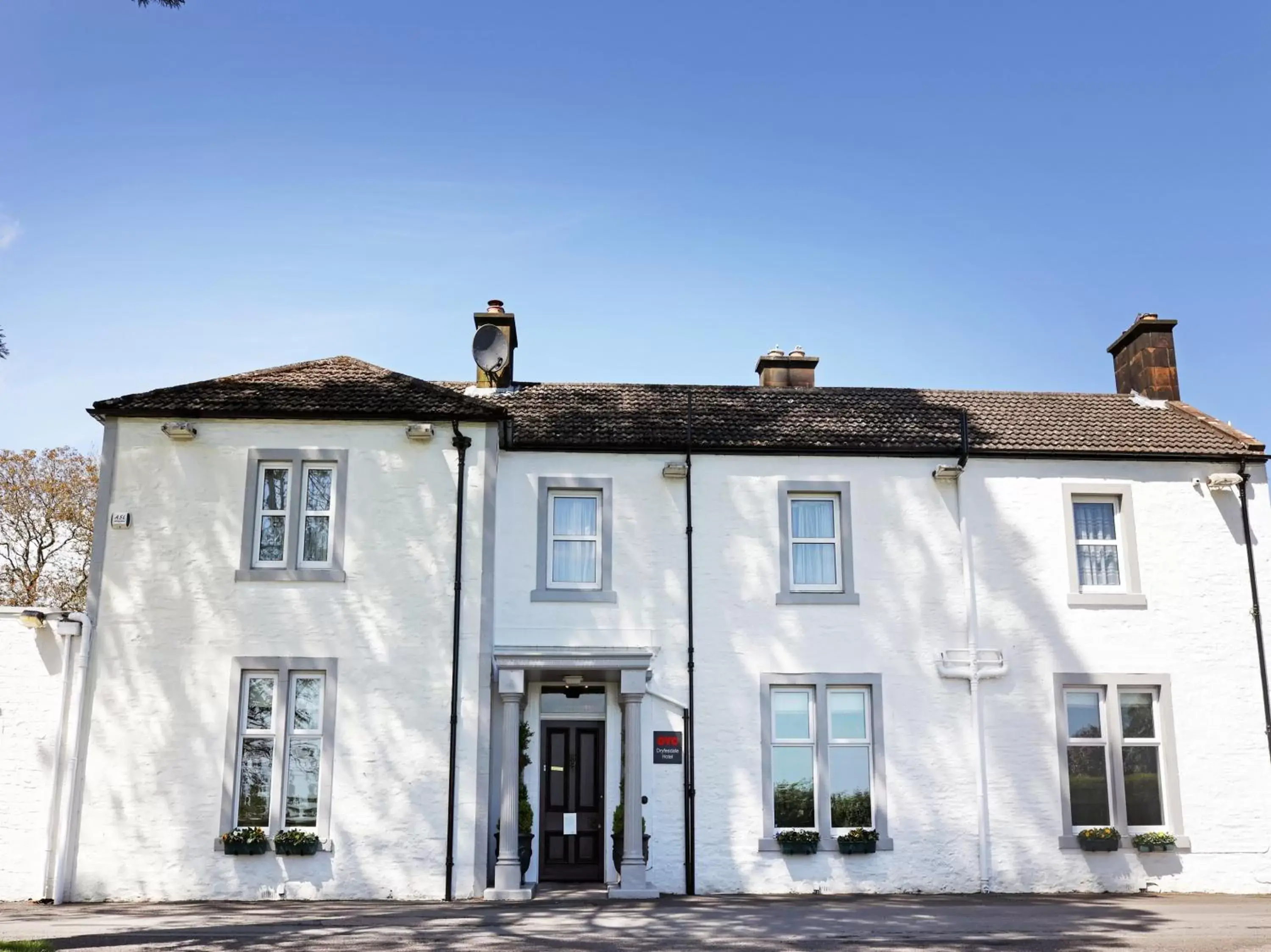 Facade/entrance in Dryfesdale Hotel - BW Signature Collection Facade/entrance in Dryfesdale Hotel - BW Signature Collection