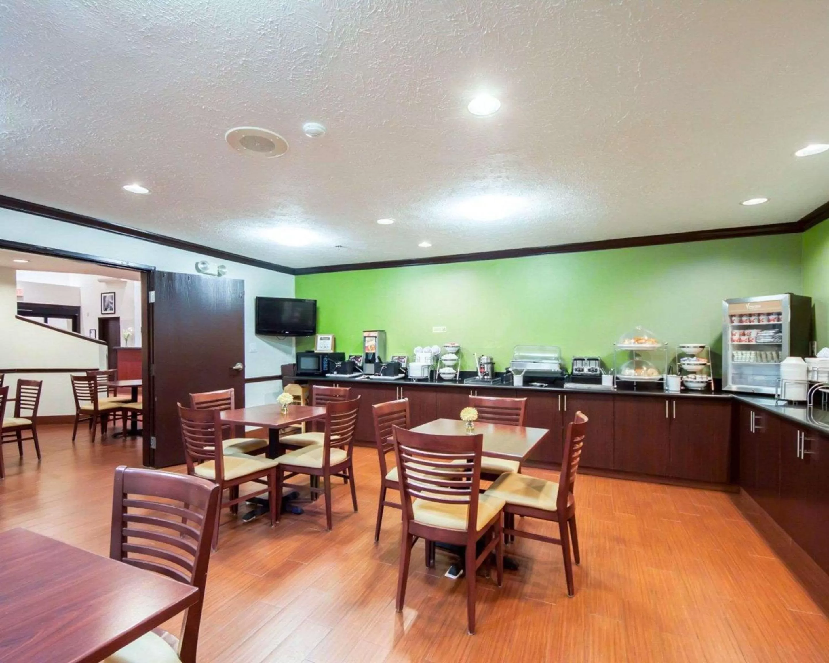 Restaurant/places to eat in Sleep Inn & Suites Edmond near University