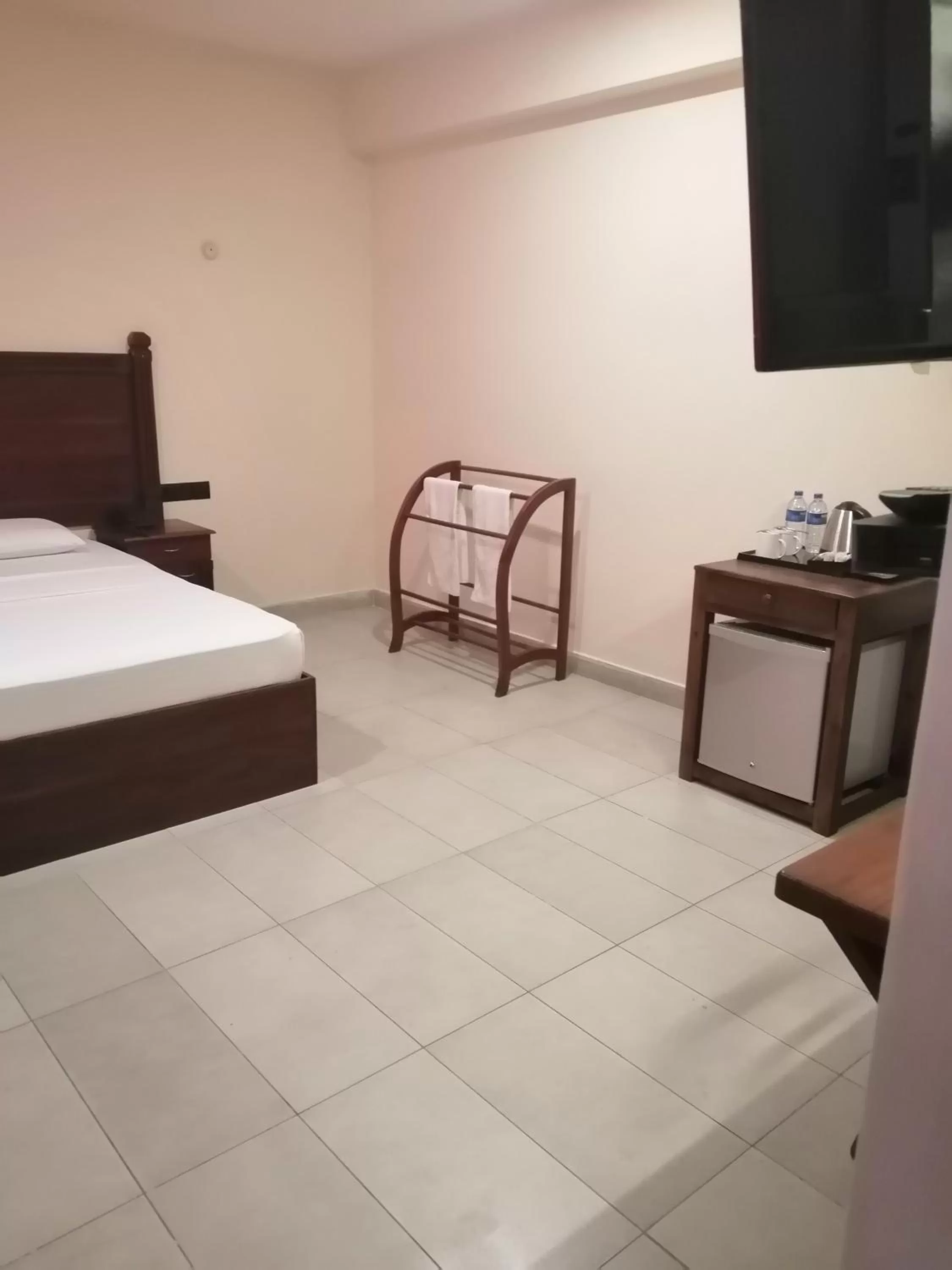 Bedroom, TV/Entertainment Center in ACA Accommodation