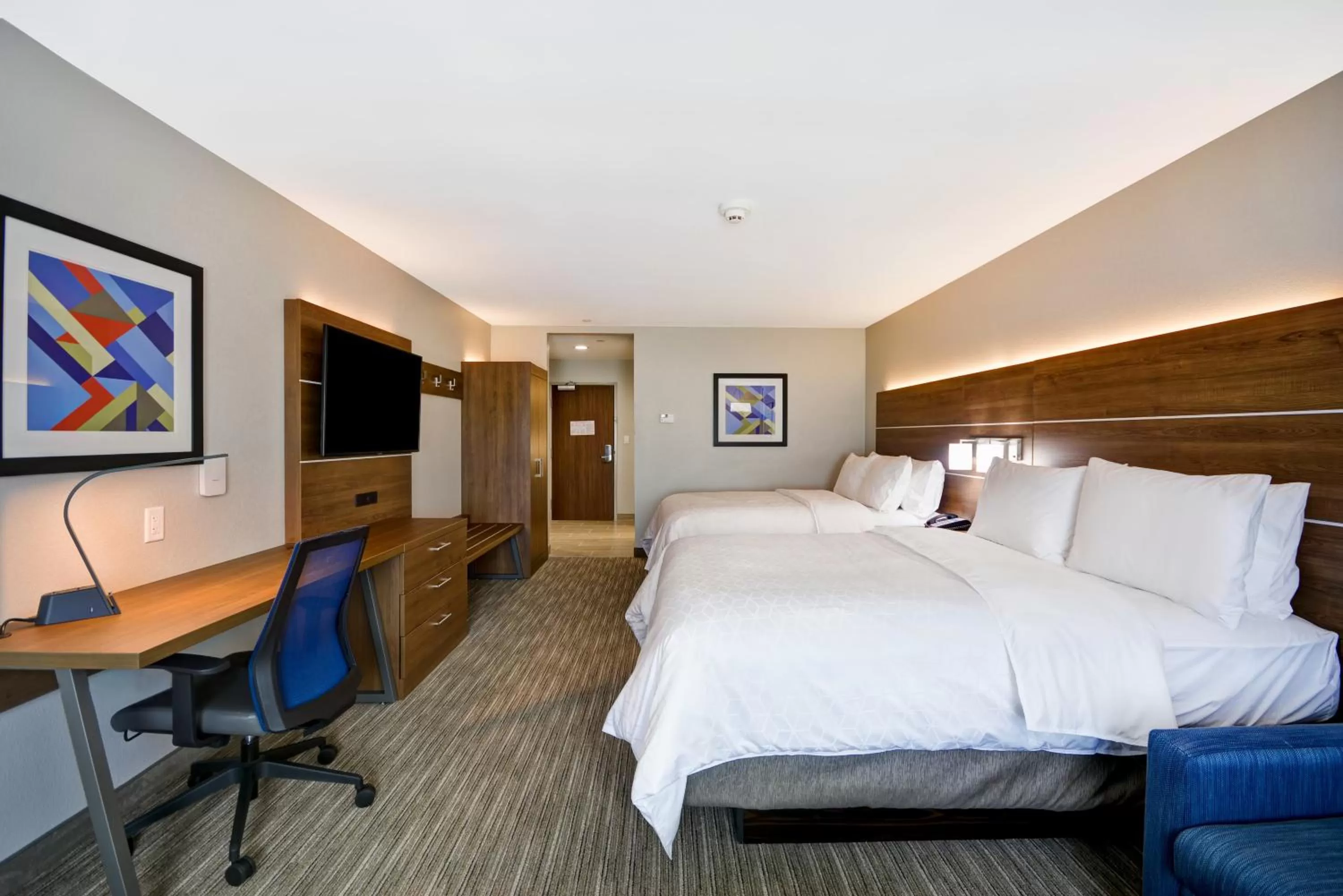Photo of the whole room, Bed in Holiday Inn Express & Suites - Houston NASA - Boardwalk Area by IHG