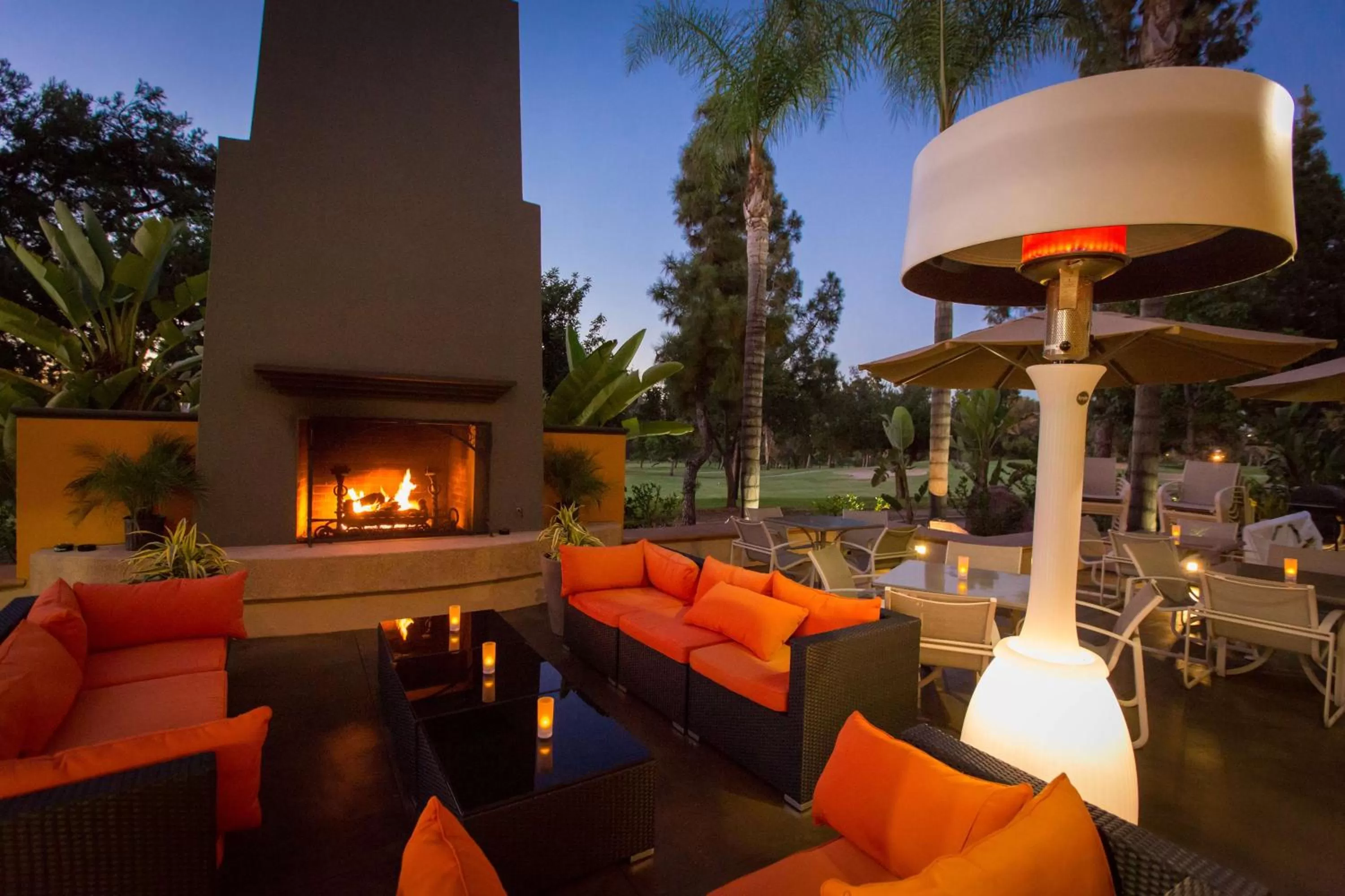 Patio in Hilton Garden Inn Montebello / Los Angeles