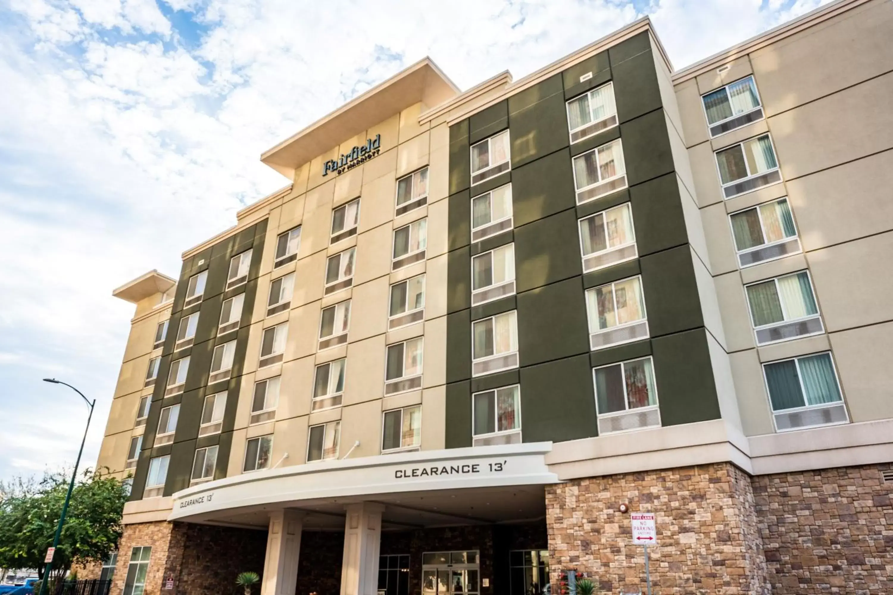 Property Building in Fairfield Inn & Suites by Marriott San Antonio Downtown/Alamo Plaza