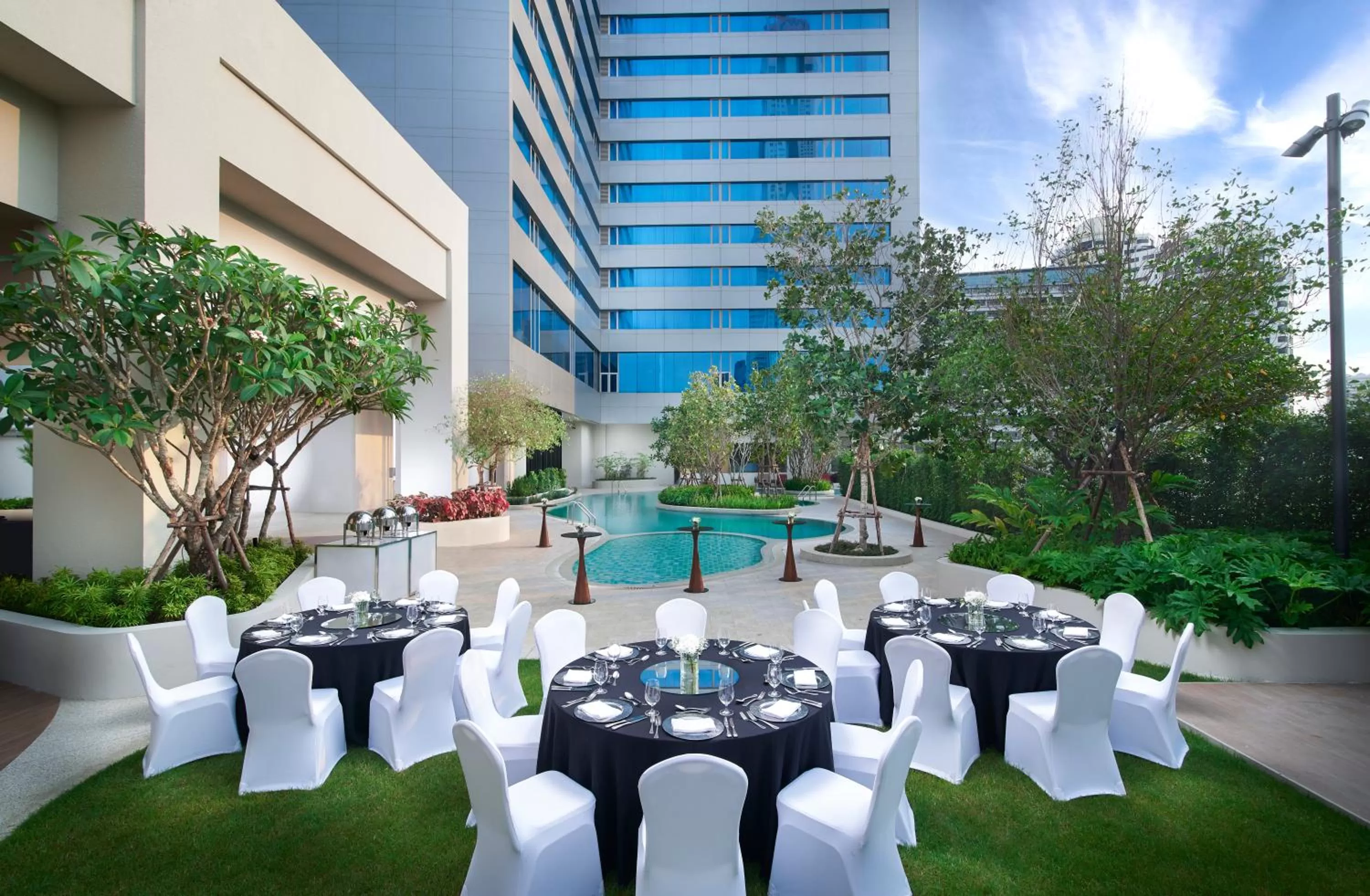 Pool view in Amari Bangkok