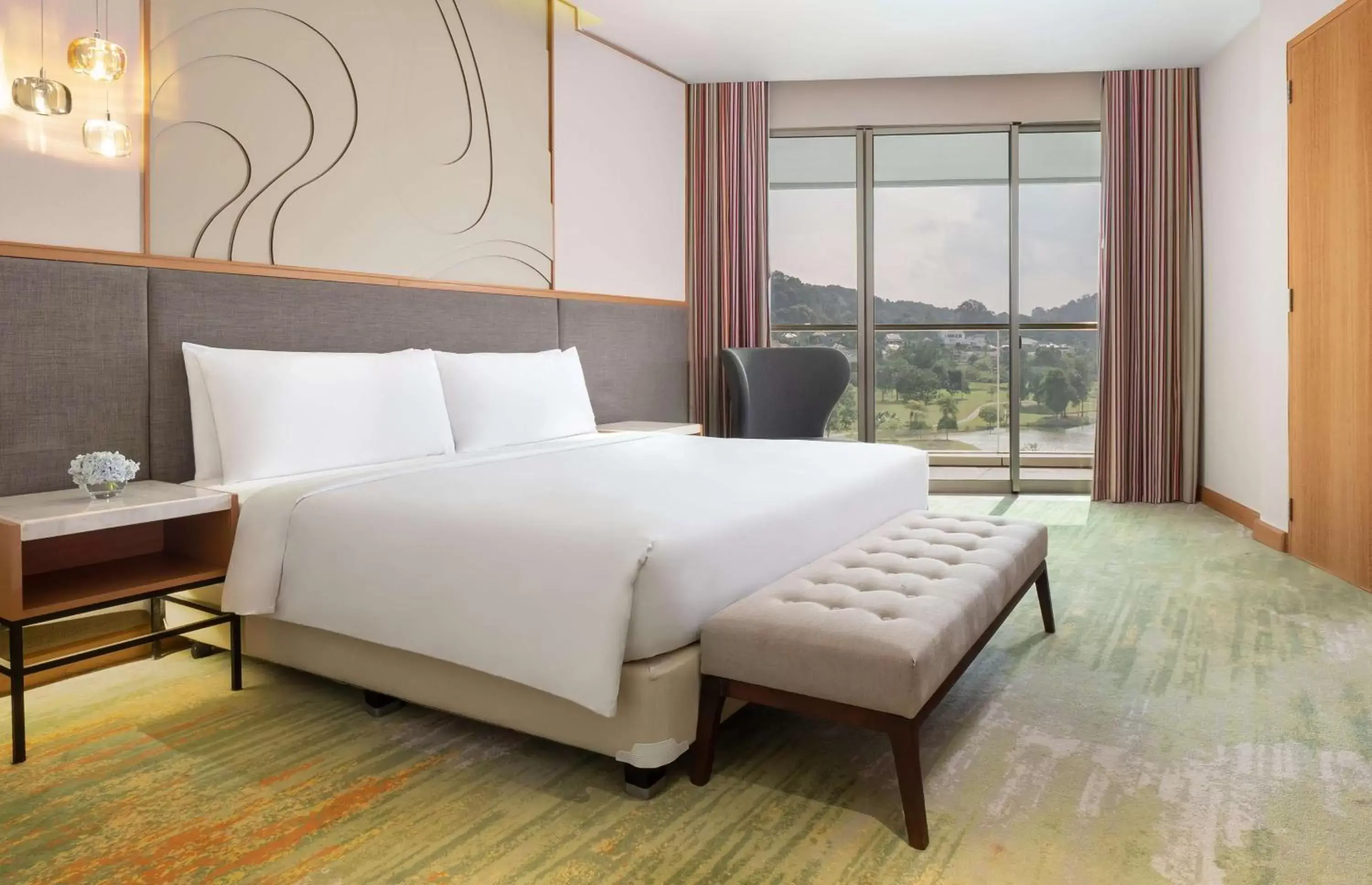 Photo of the whole room, Bed in Radisson Golf & Convention Center Batam
