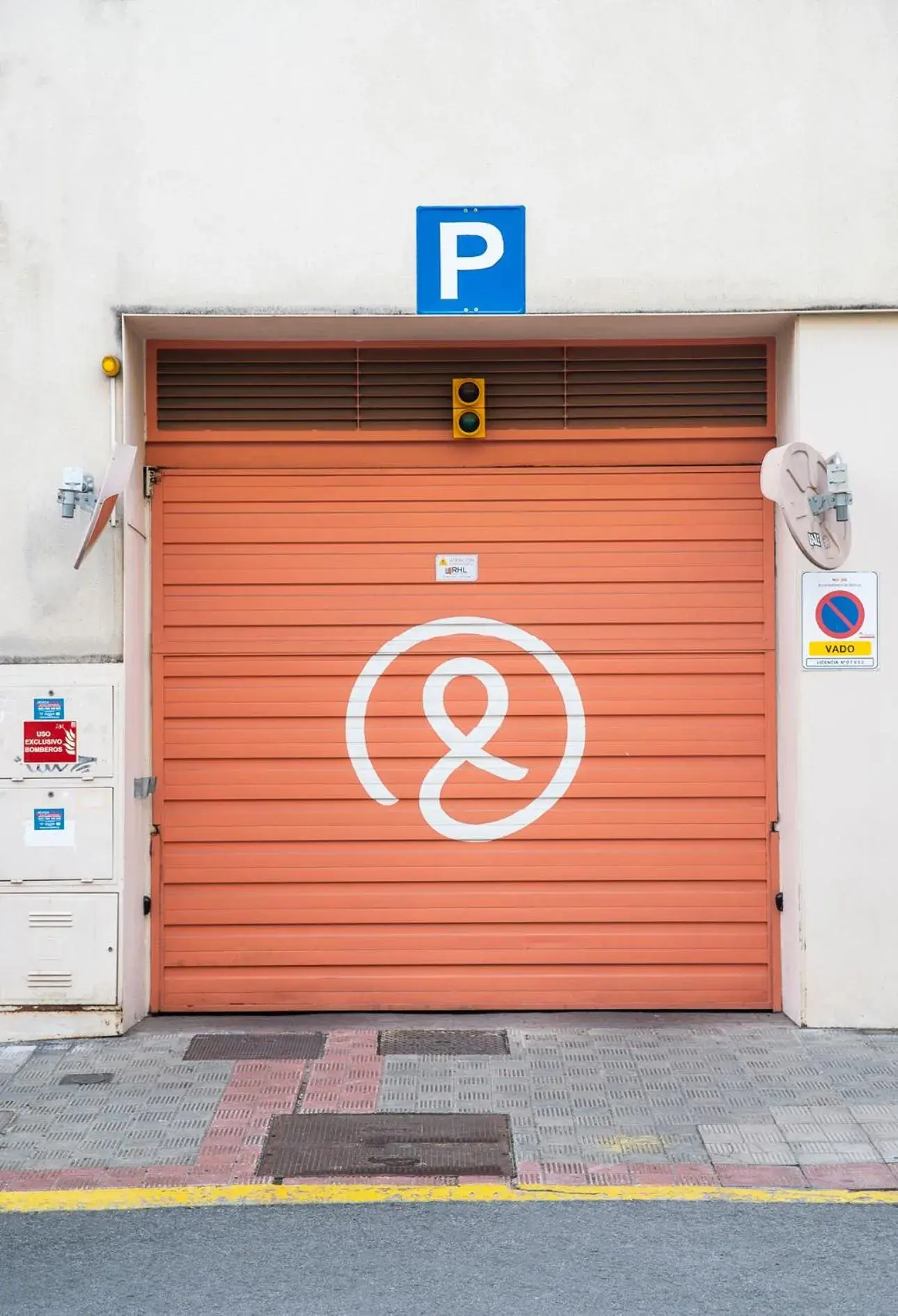 Parking, Property Logo/Sign in Pierre & Vacances Sevilla