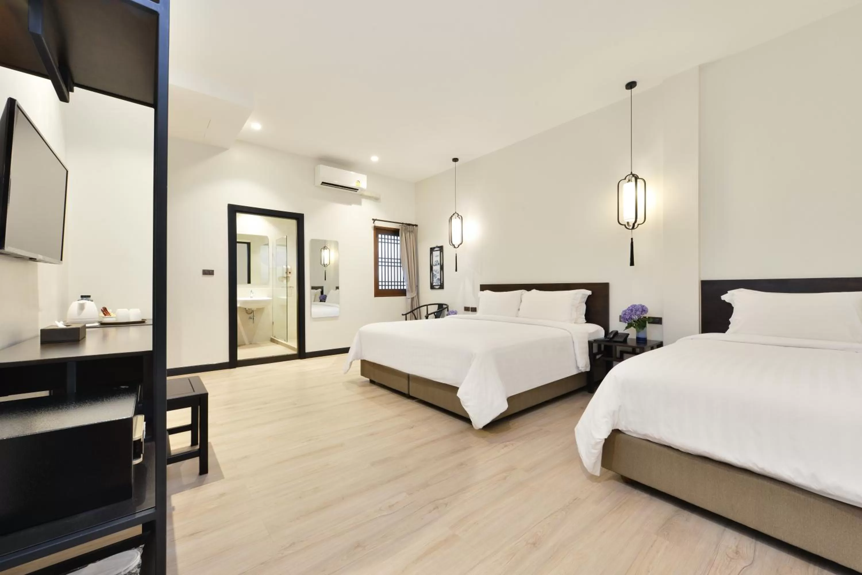 Bed in Oldthaiheng Hotel