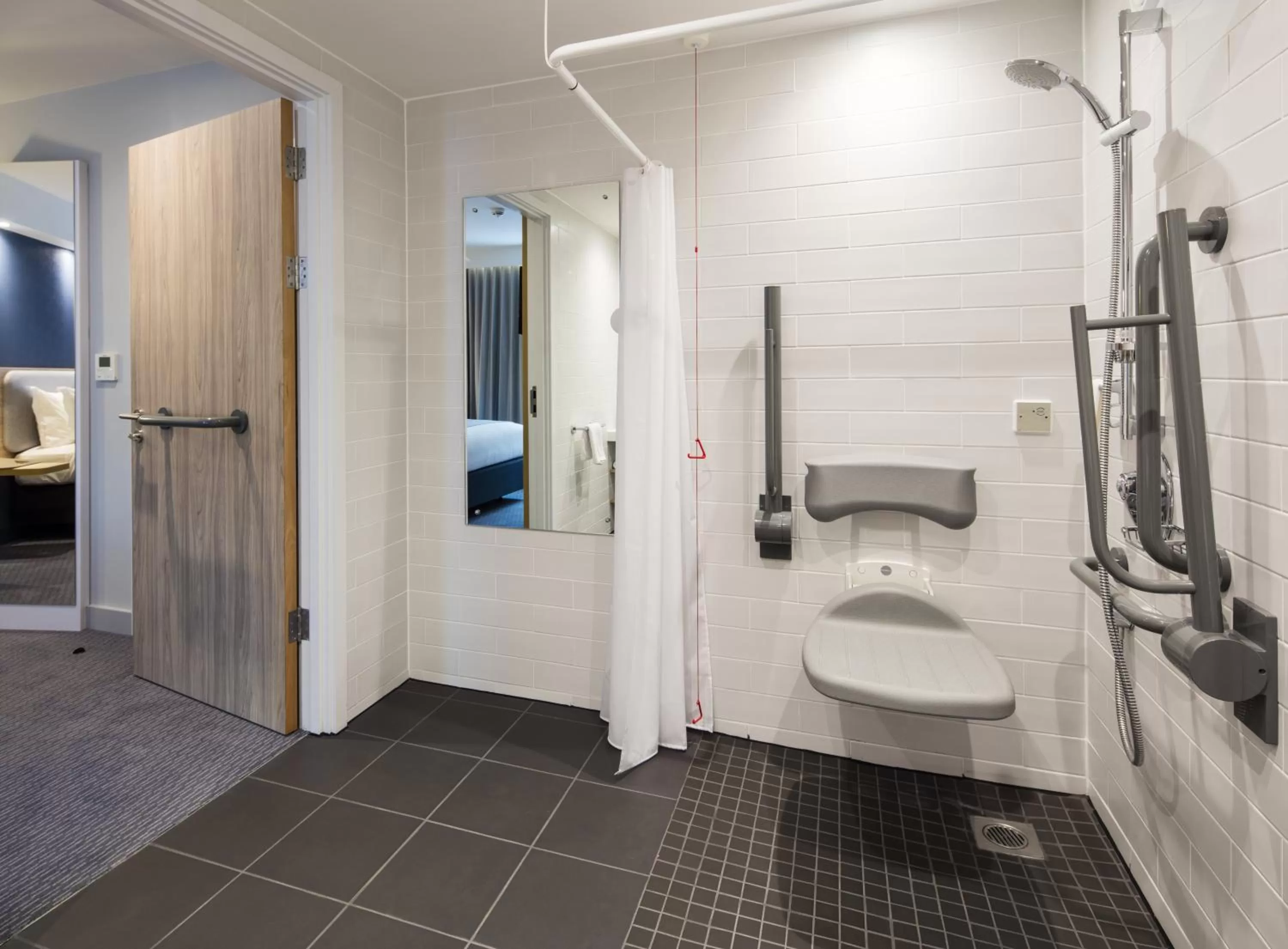 Photo of the whole room in Holiday Inn Express Dublin City Centre by IHG