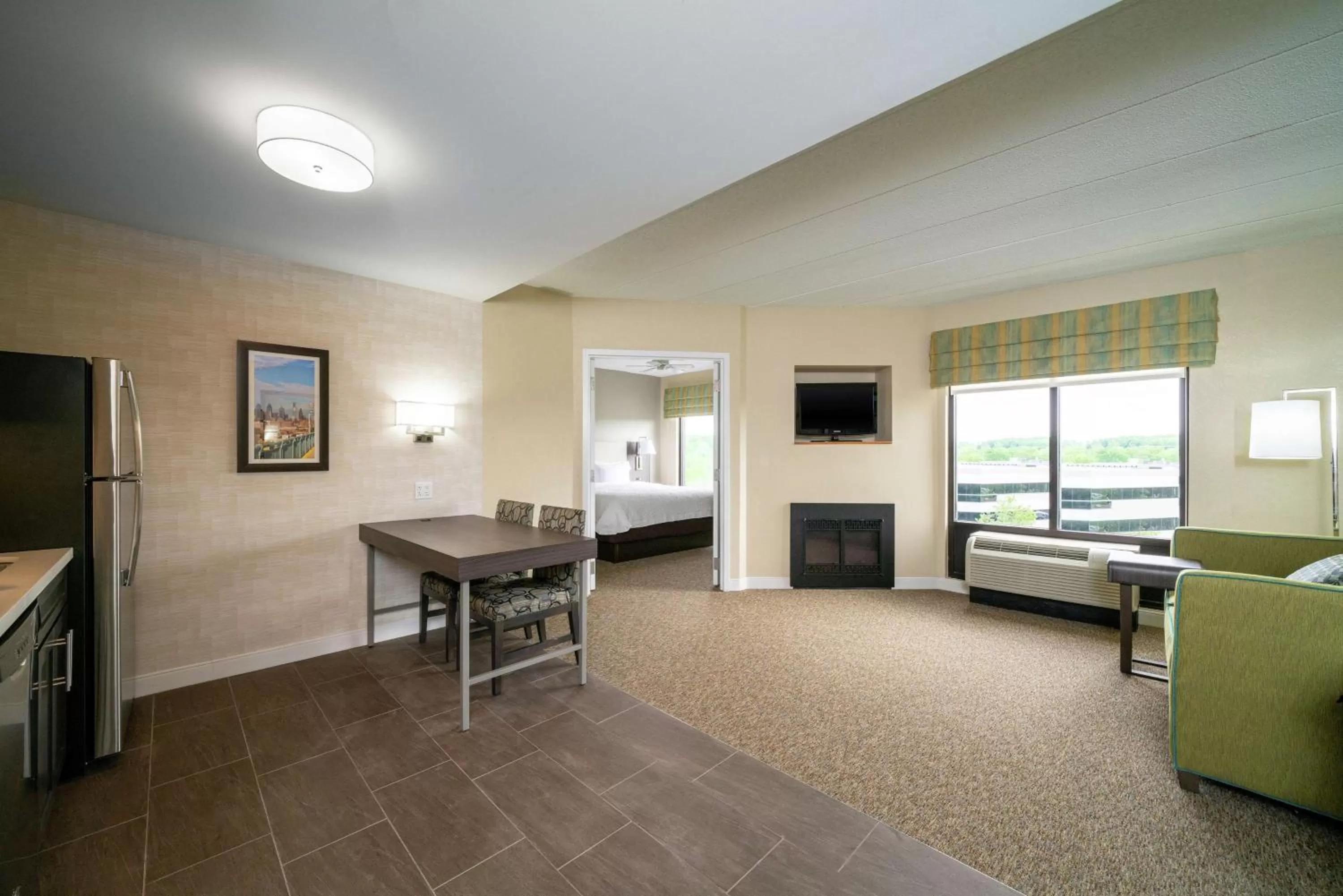 Bedroom, Bed in Hampton Inn & Suites Valley Forge/Oaks