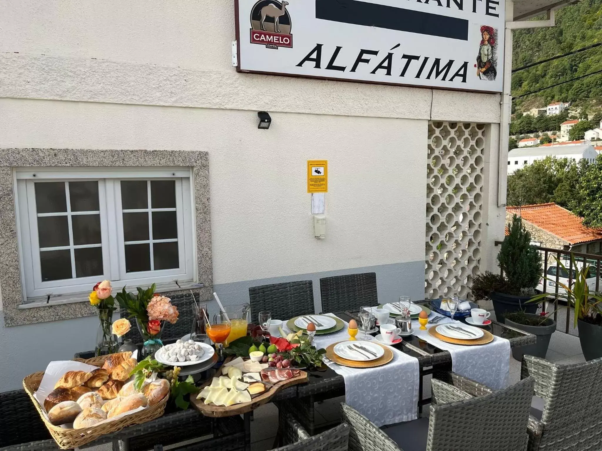 Restaurant/Places to Eat in Alfatima