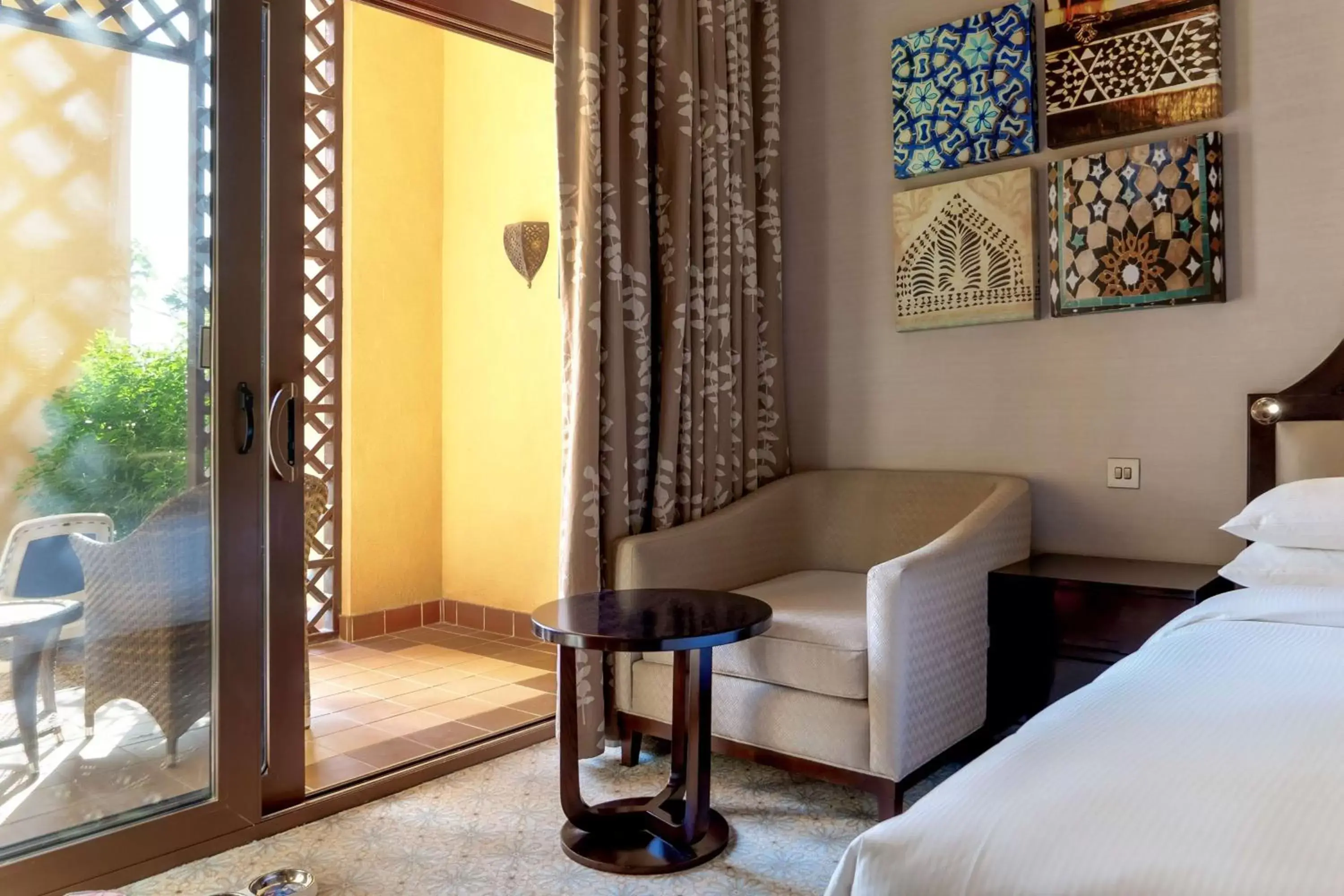 Living room in Hilton Ras Al Khaimah Beach Resort