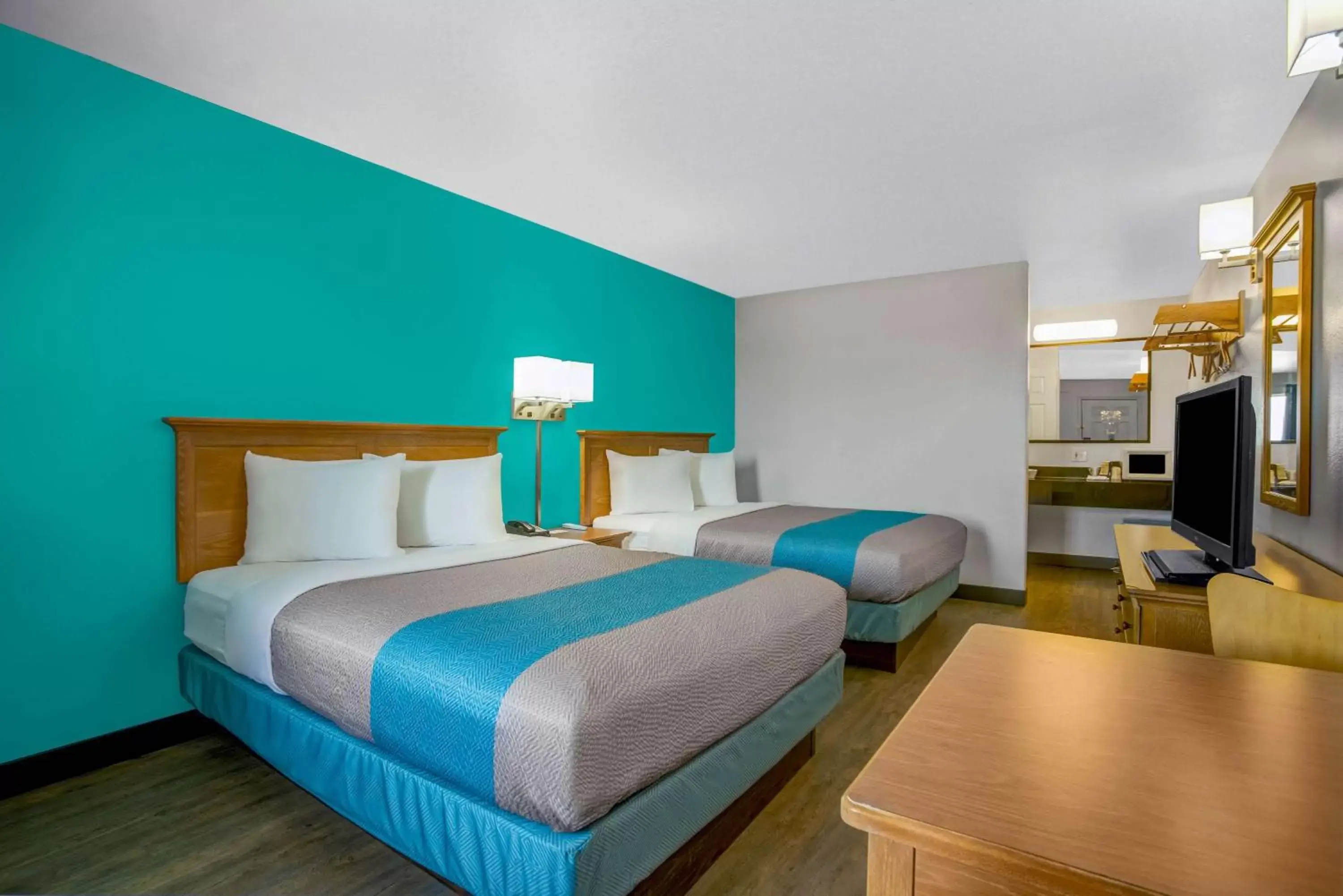 Photo of the whole room, Bed in Motel 6-Baker City, OR Photo of the whole room, Bed in Motel 6-Baker City, OR