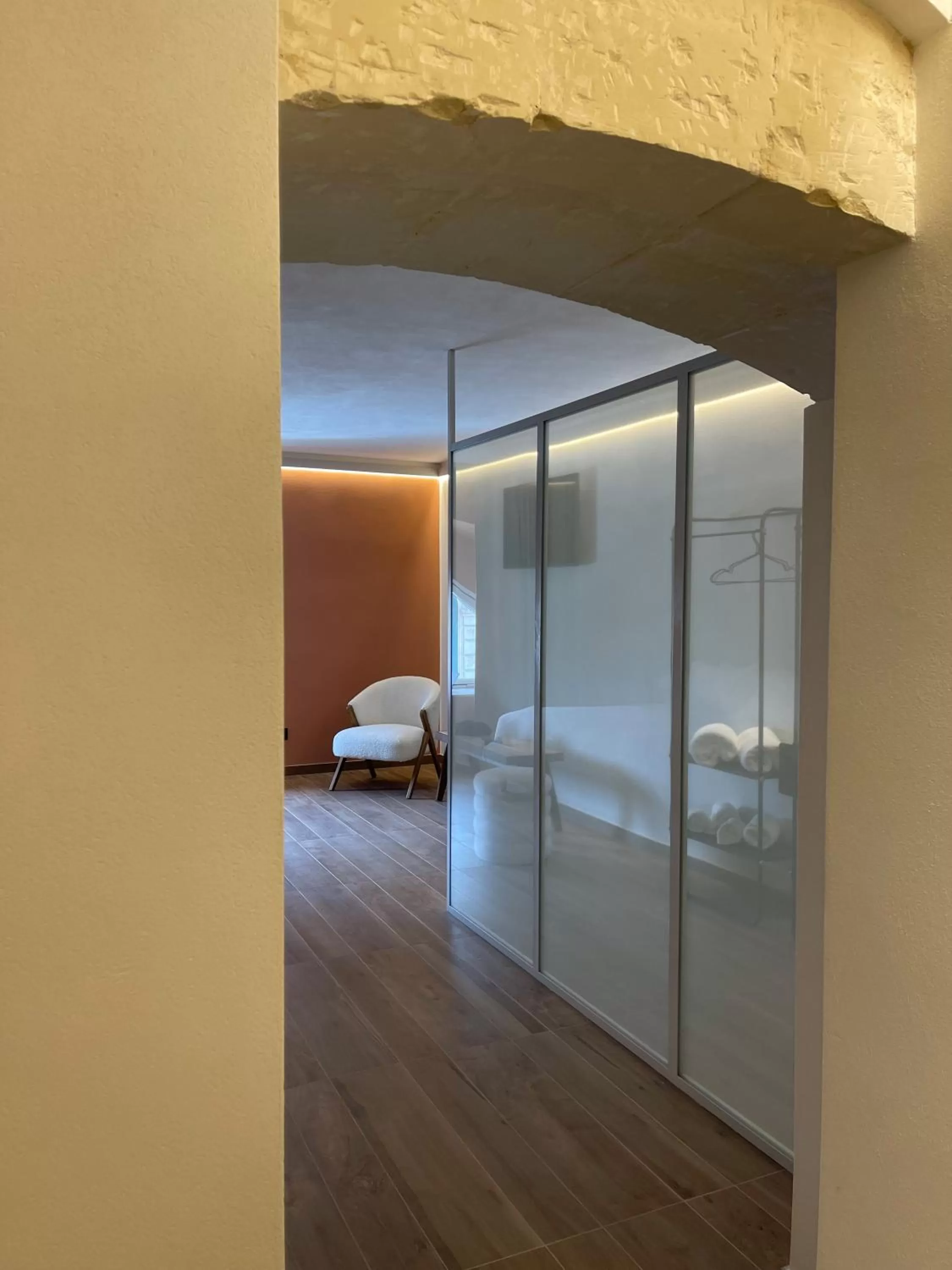 Photo of the whole room in Raha Suites