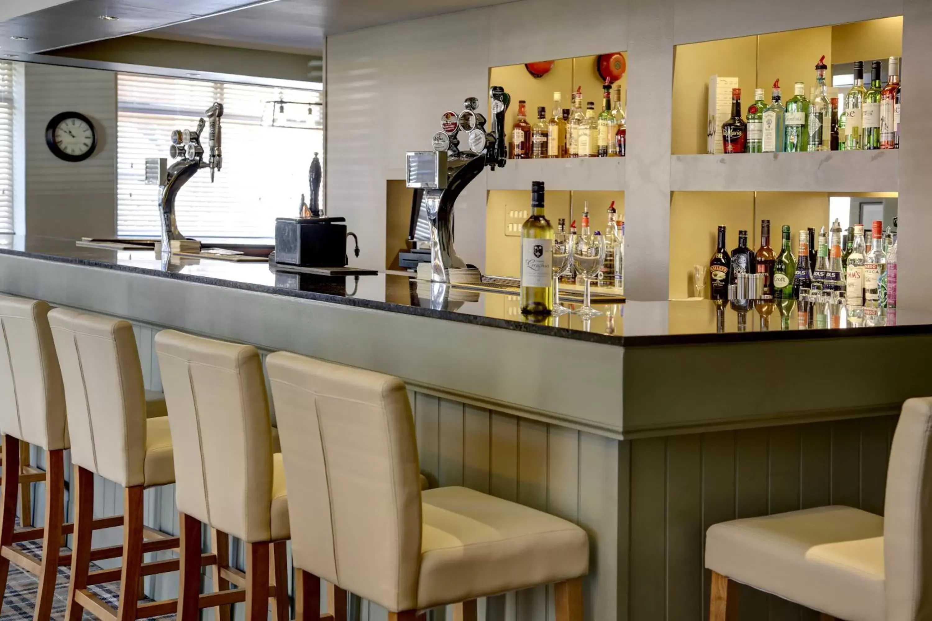 Lounge or bar, Lounge/Bar in Best Western Brook Hotel