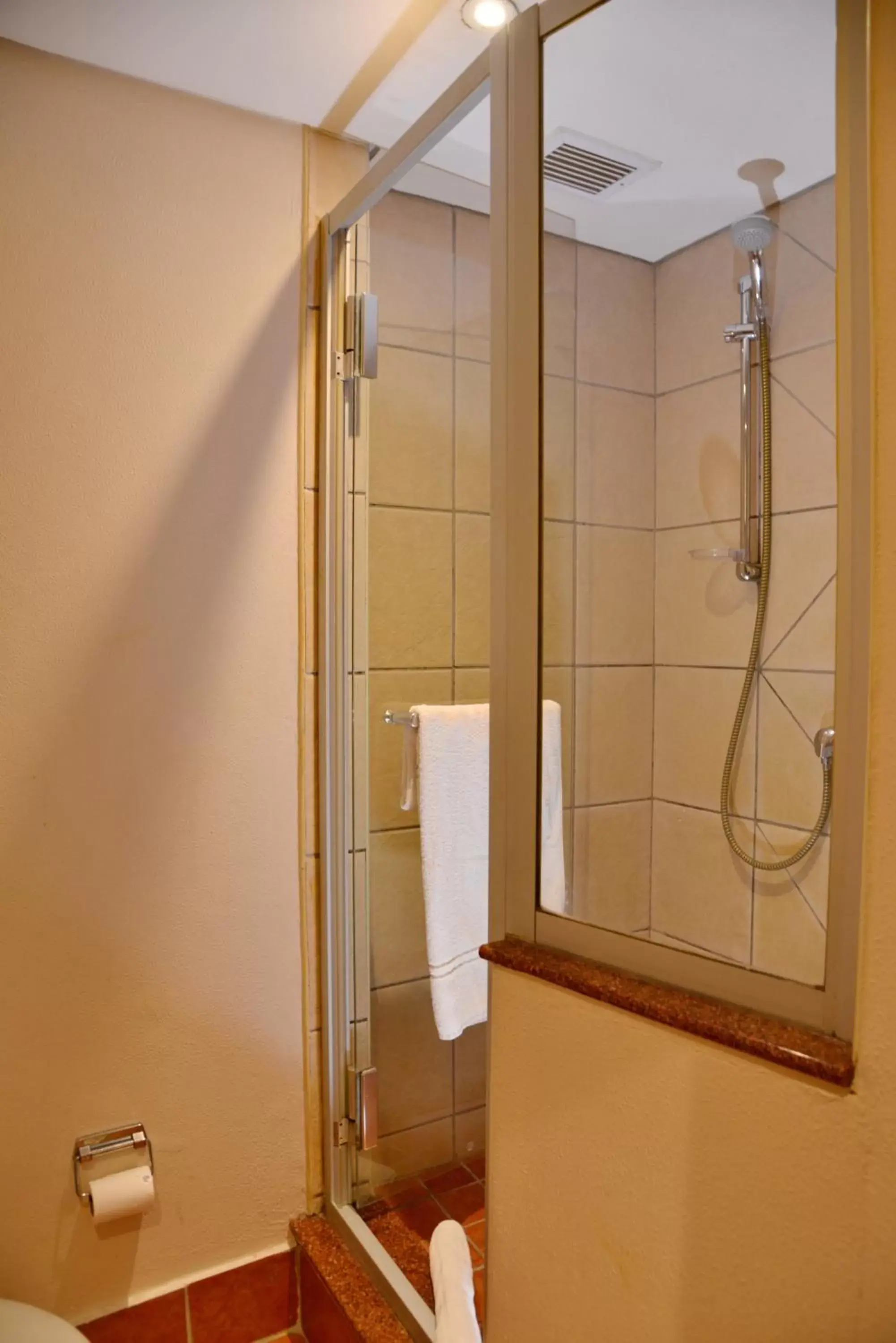 Double Room - Smoking in Town Lodge George Double Room - Smoking in Town Lodge George