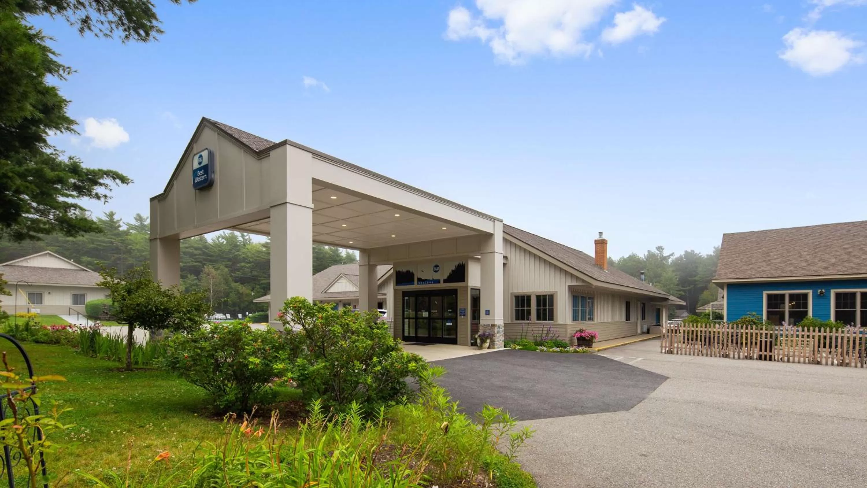 Property building in Best Western Acadia Park Inn