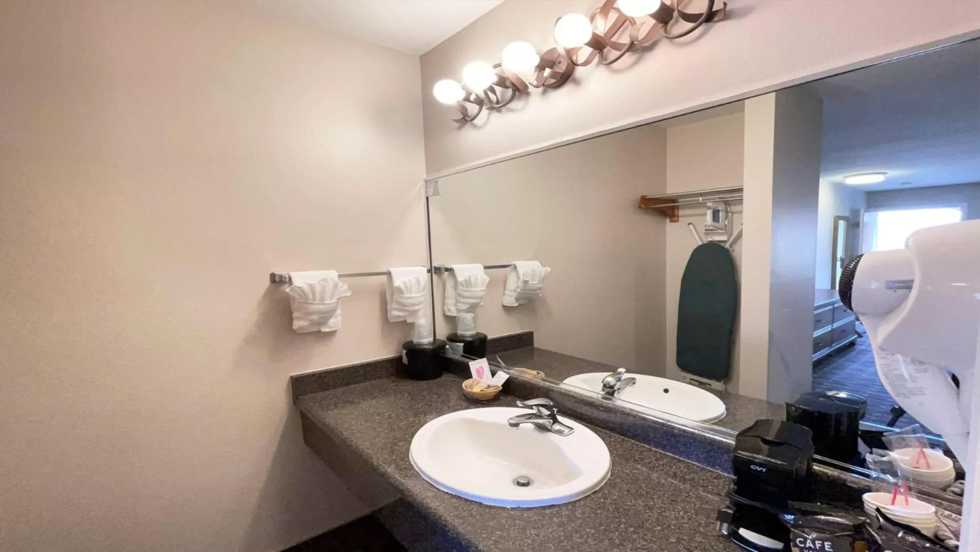 Bathroom in The Noor Hotel