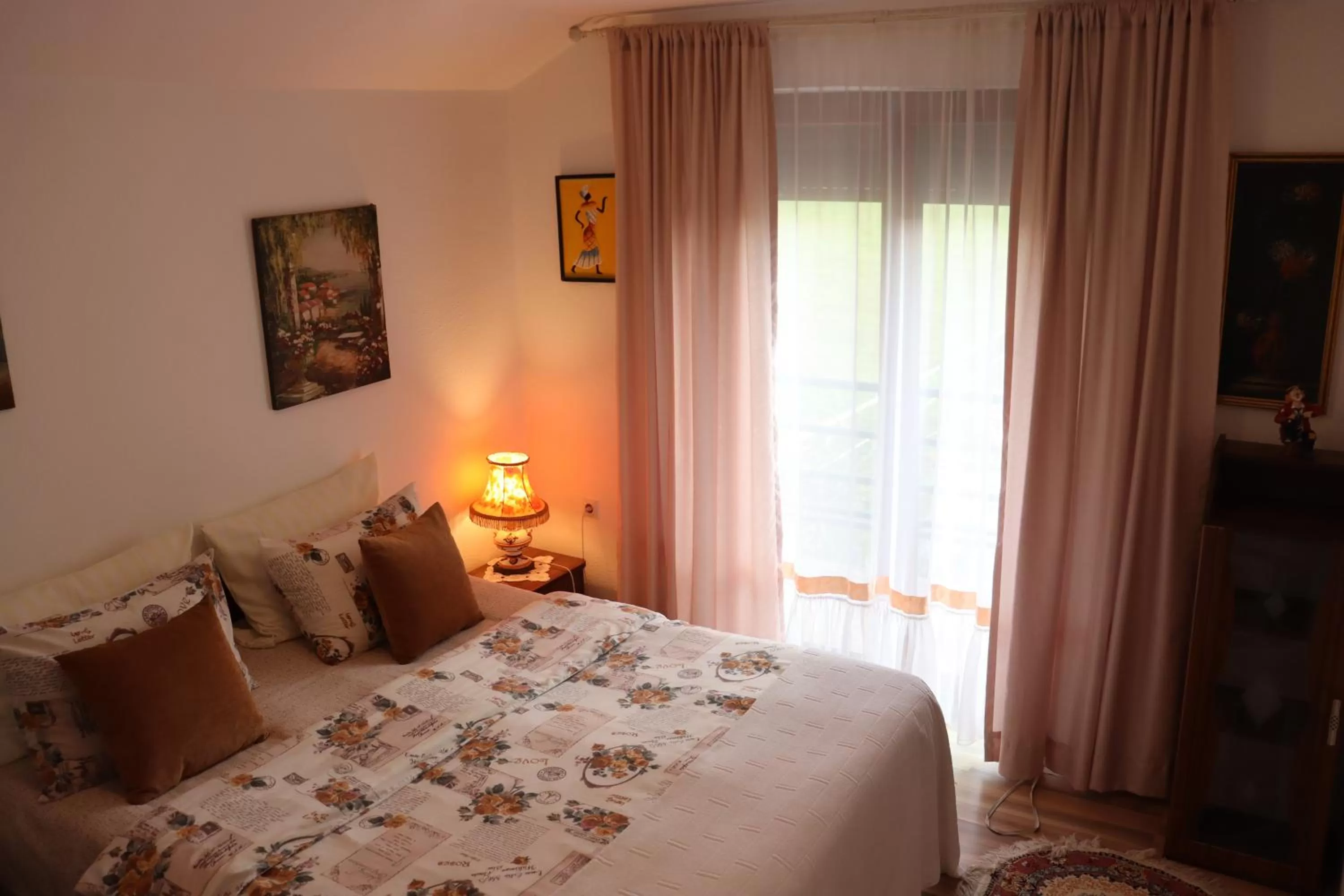 Bed in Frile Apartments