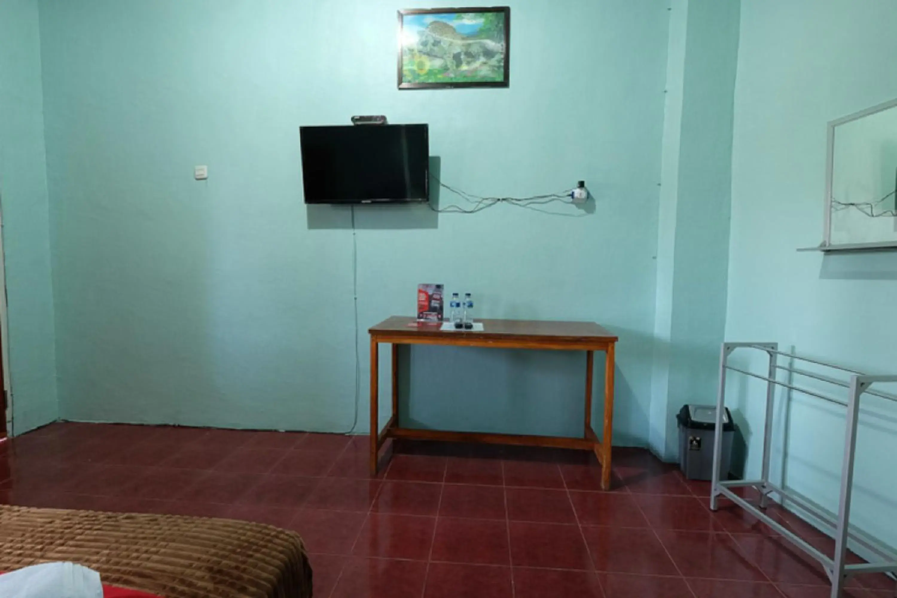 Bedroom, TV/Entertainment Center in RedDoorz near Mangrove Forest Kupang