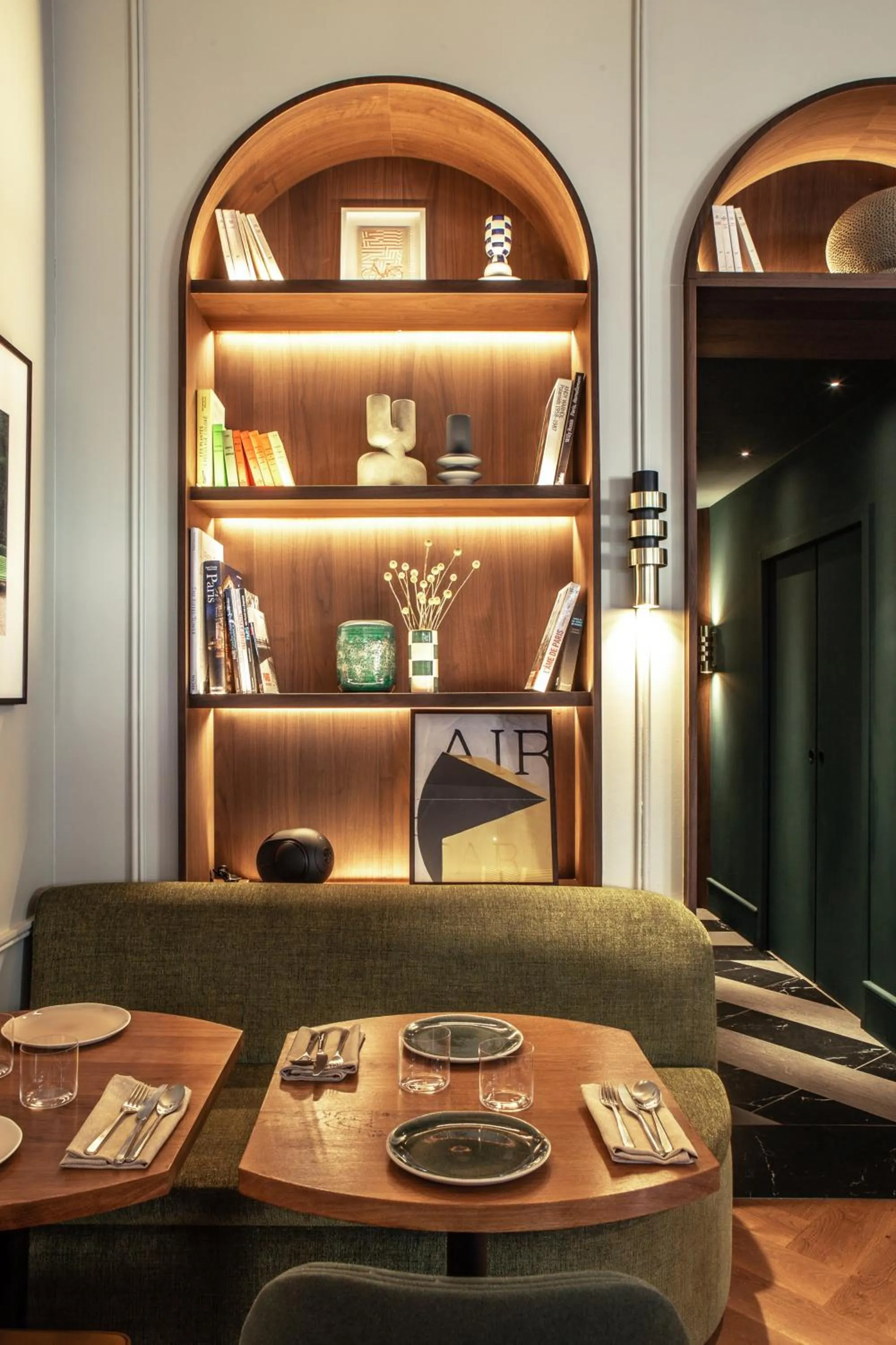 Restaurant/places to eat in ibis Styles Paris Gare du Nord TGV