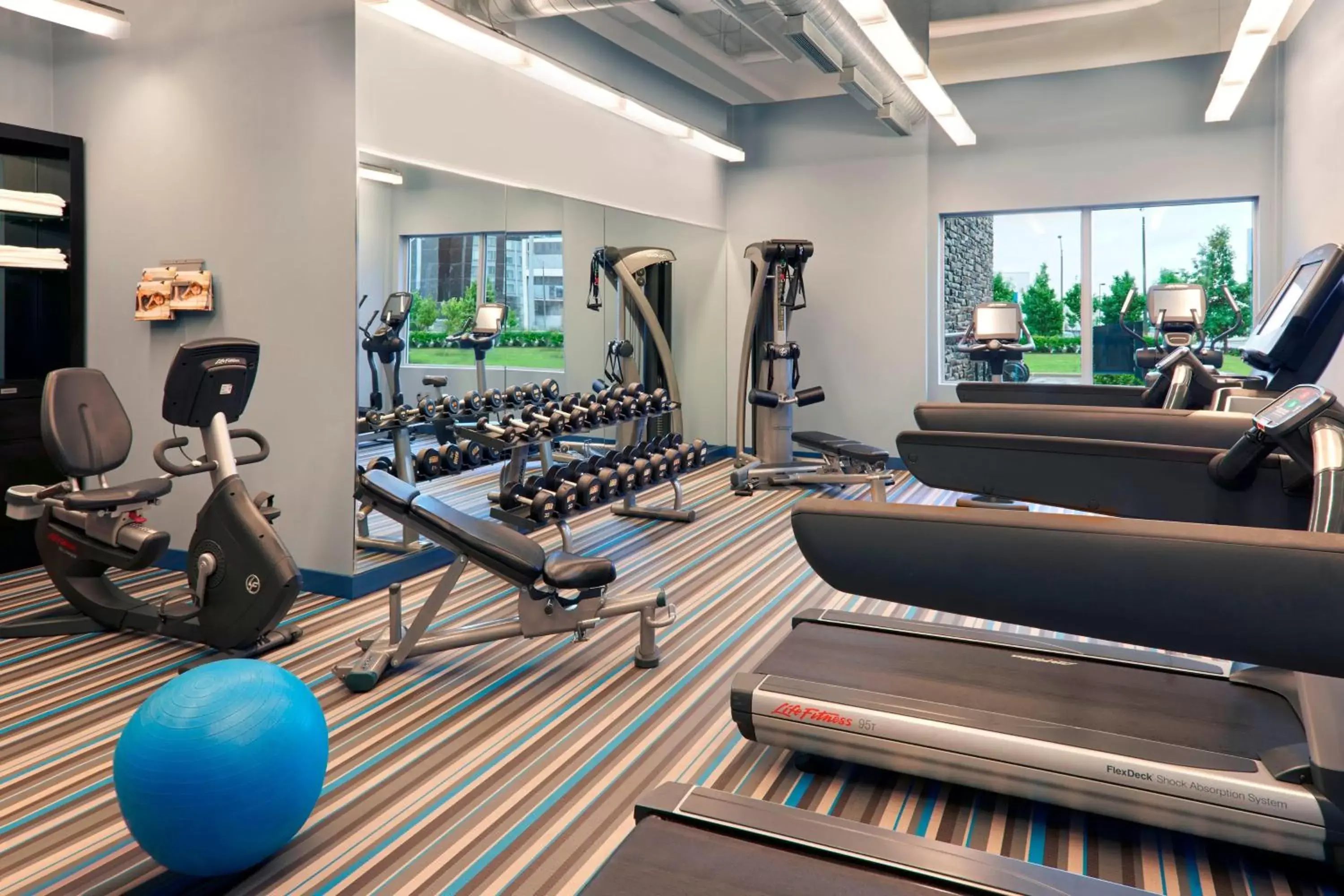 Fitness centre/facilities, Fitness Center/Facilities in Aloft Vaughan Mills