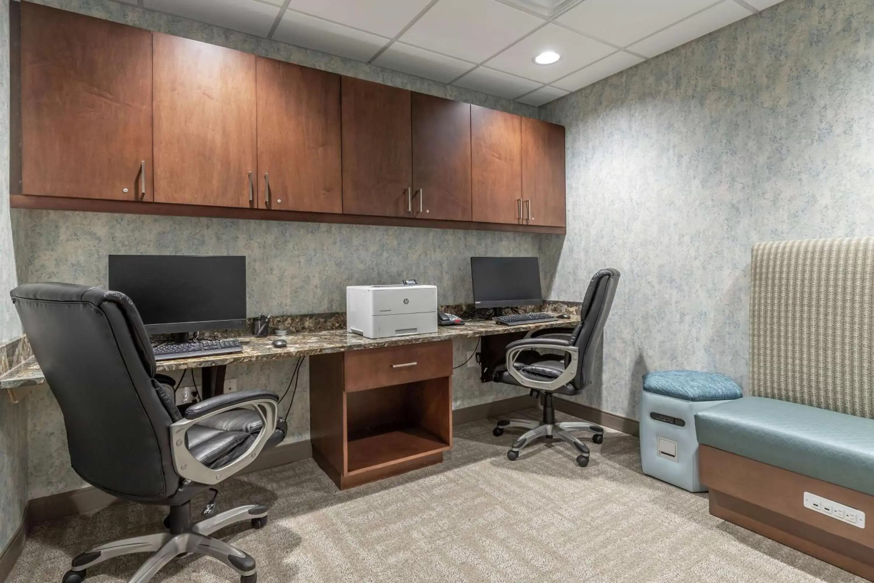 Business facilities, Business Area/Conference Room in Hampton Inn By Hilton Camden, Sc