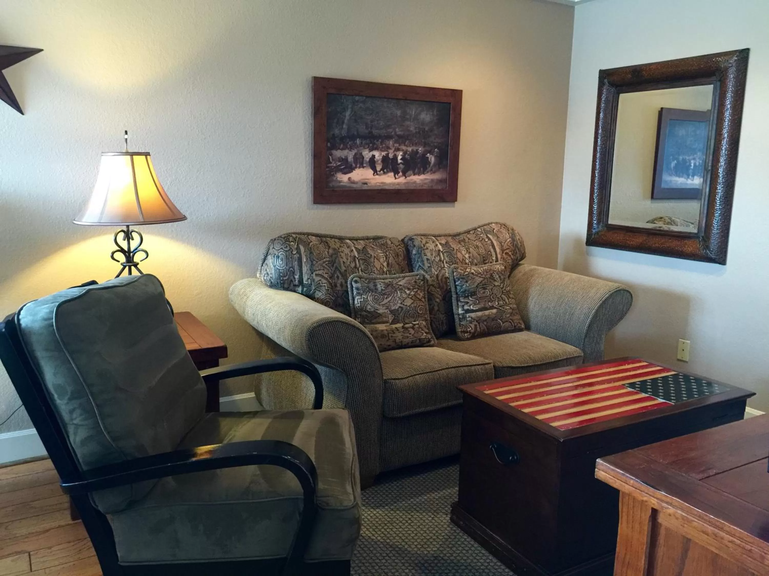 Living room, Seating Area in The Lodge on Route 66
